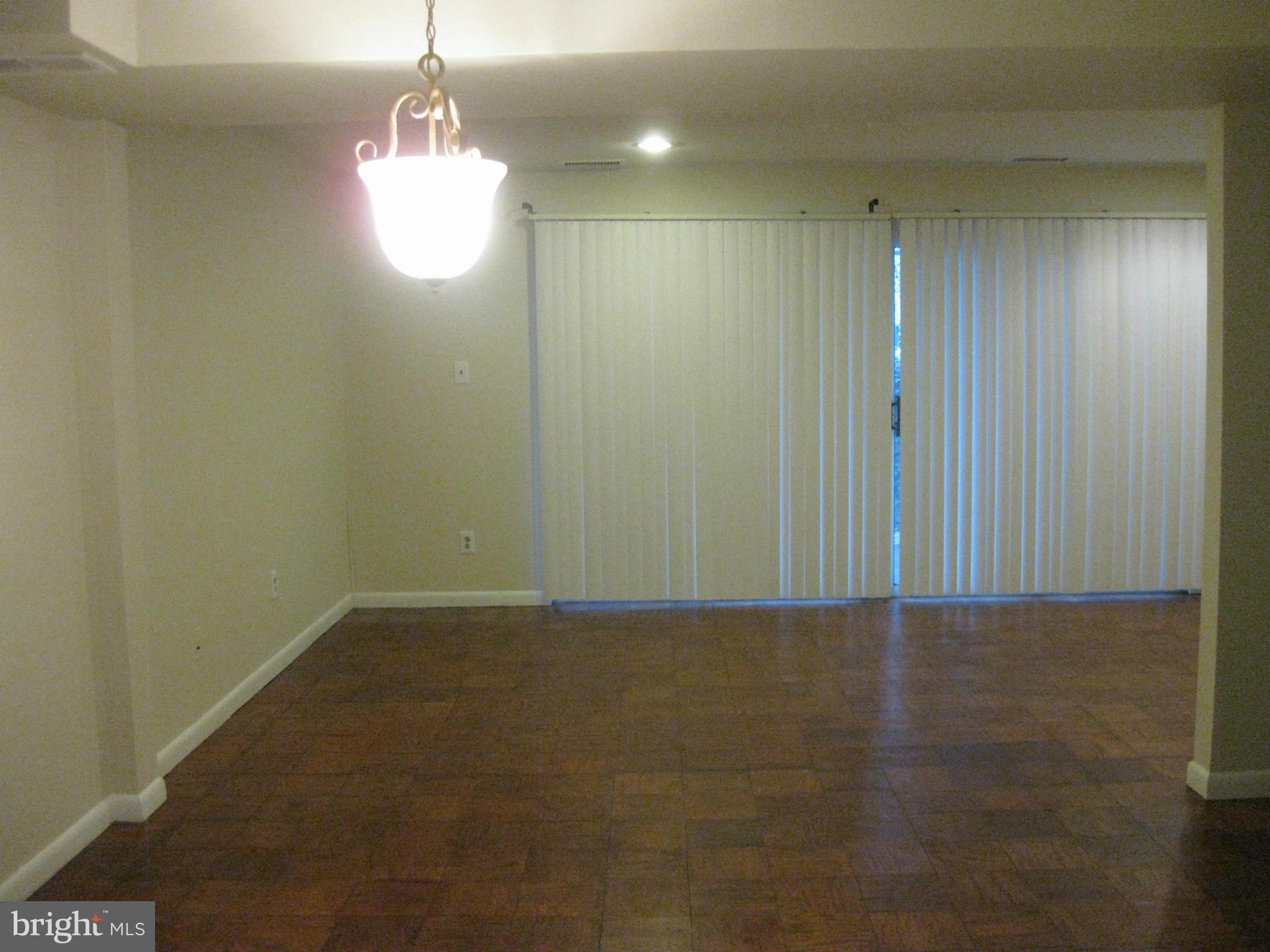 MONTCLAIR MANOR - Residential Lease