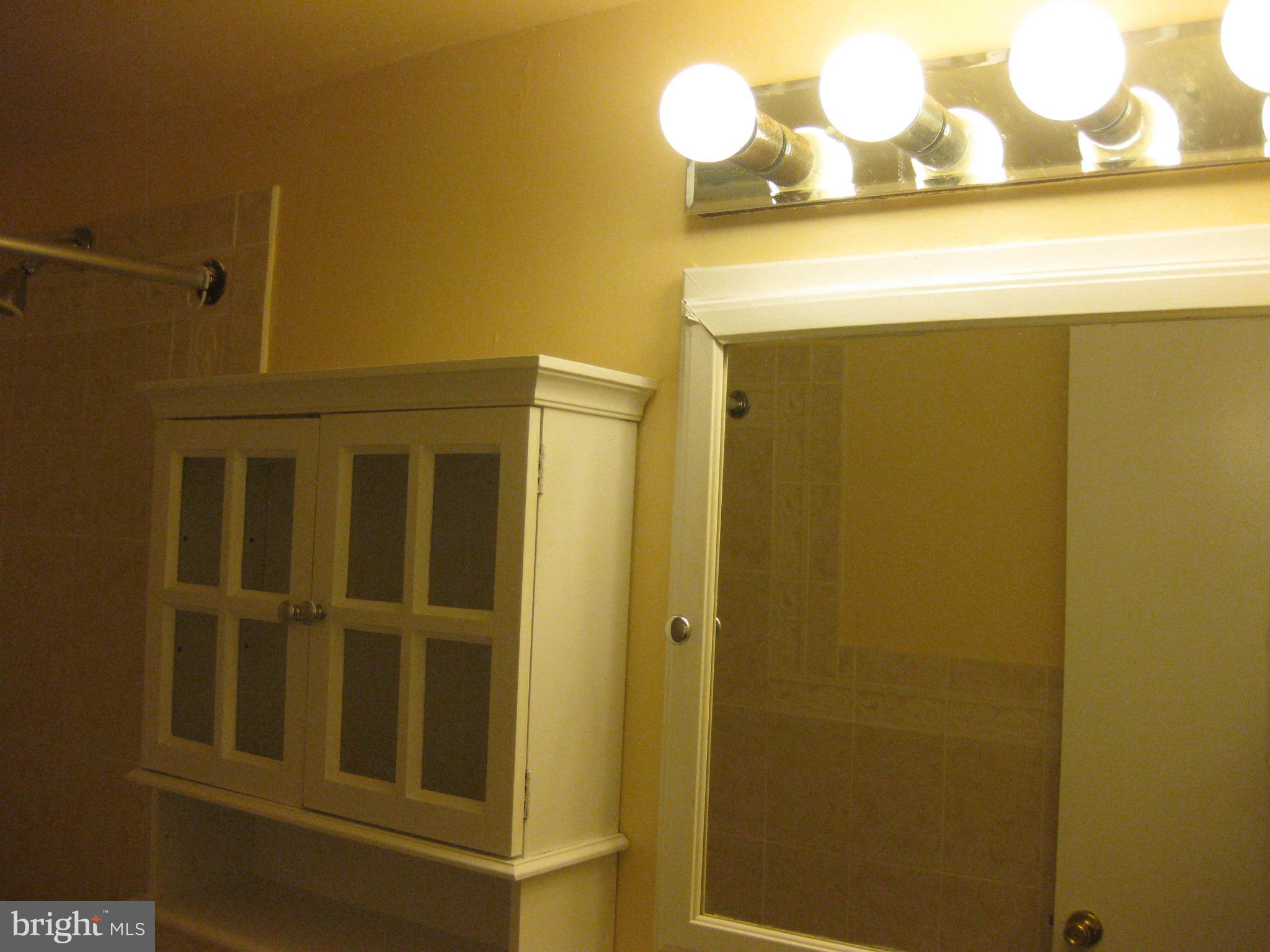 MONTCLAIR MANOR - Residential Lease