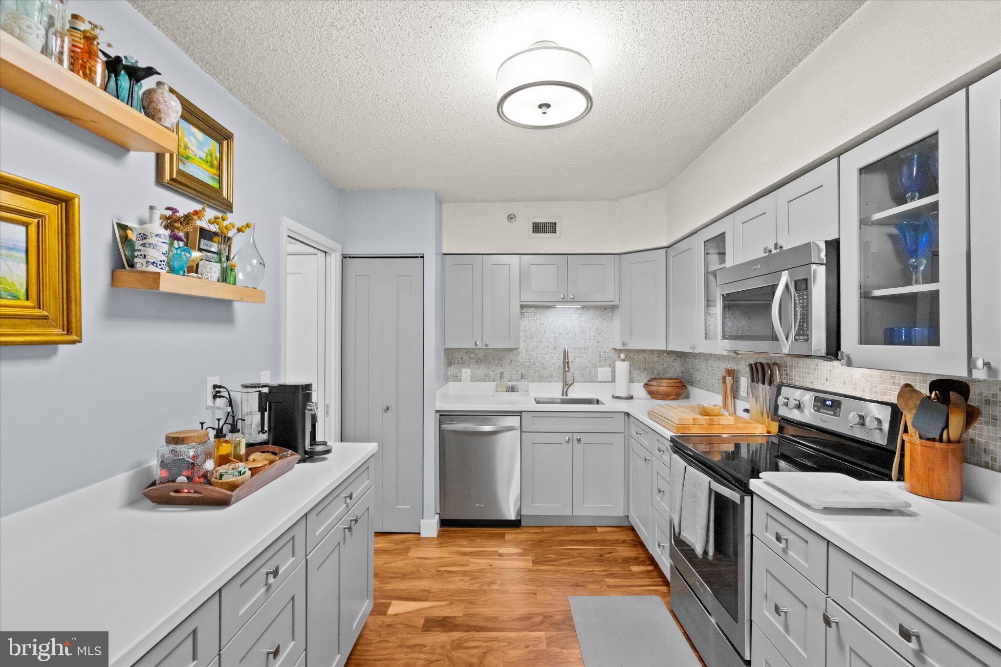 5501 SEMINARY ROAD 114S