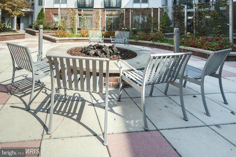 1800 WILSON - Residential Lease