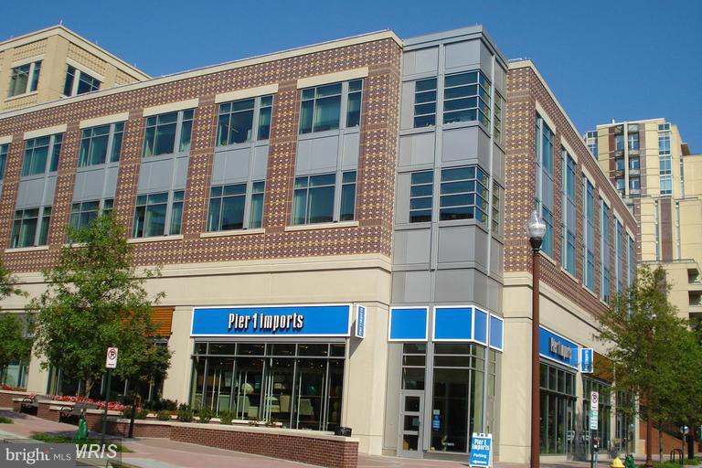 1800 WILSON - Residential Lease