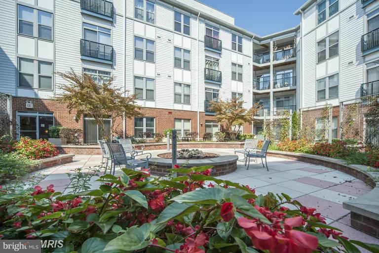 1800 WILSON - Residential Lease