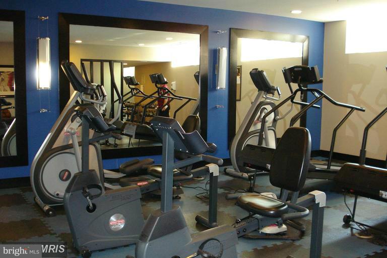 1800 WILSON - Residential Lease