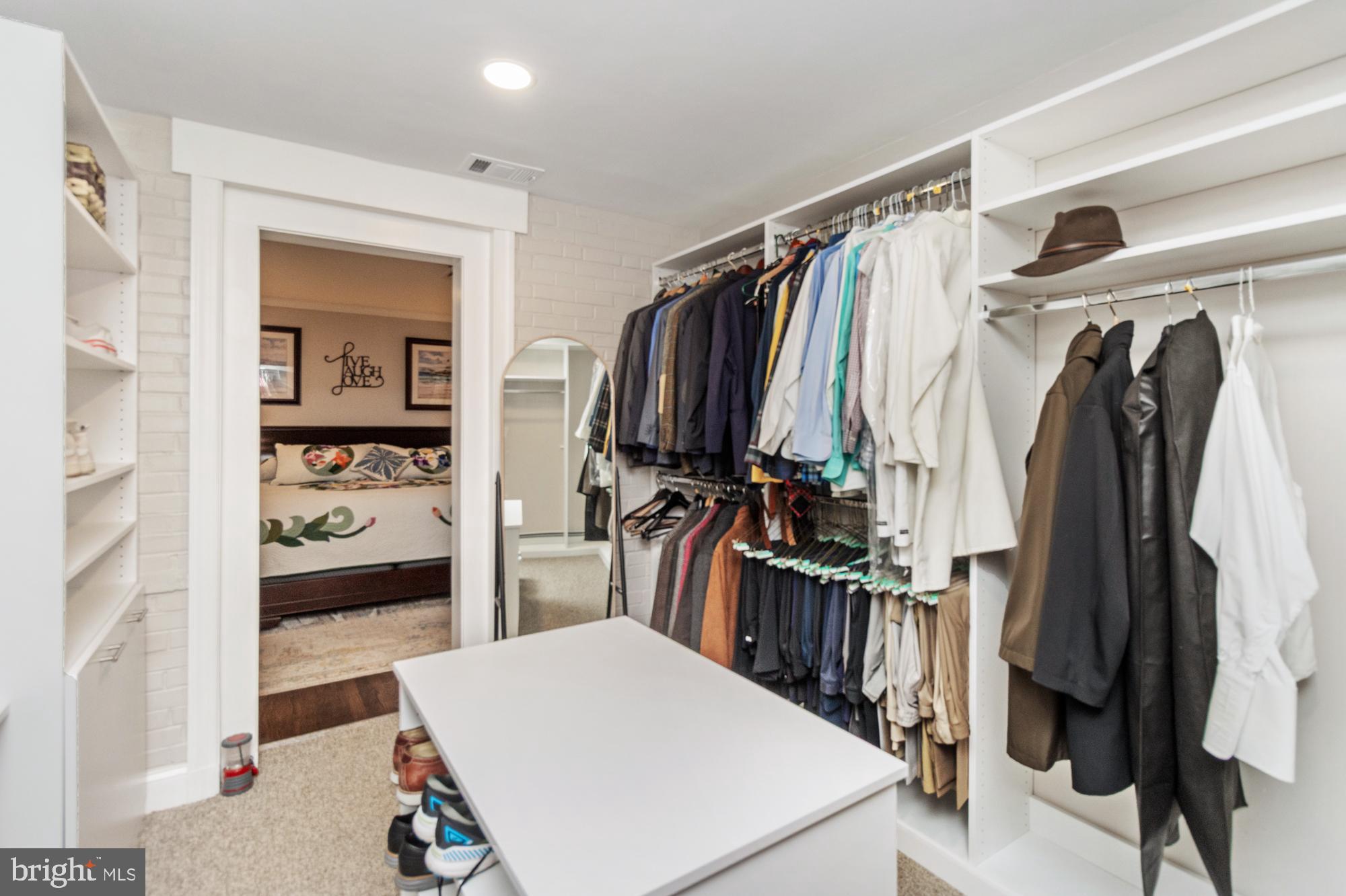 SOUTHLAND HILLS - Residential