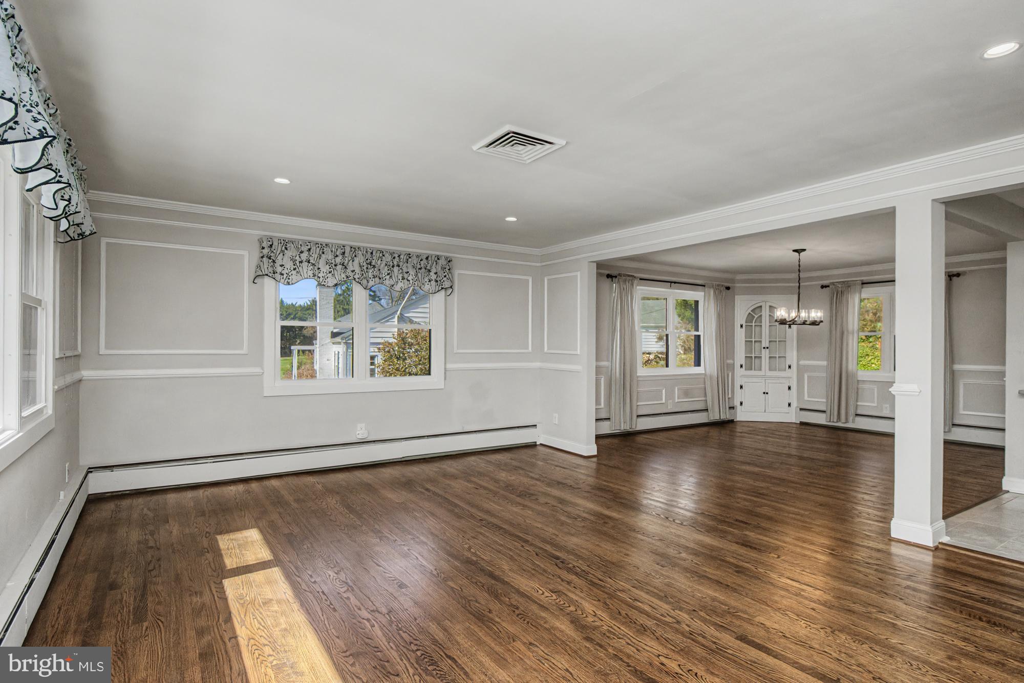 SOUTHLAND HILLS - Residential