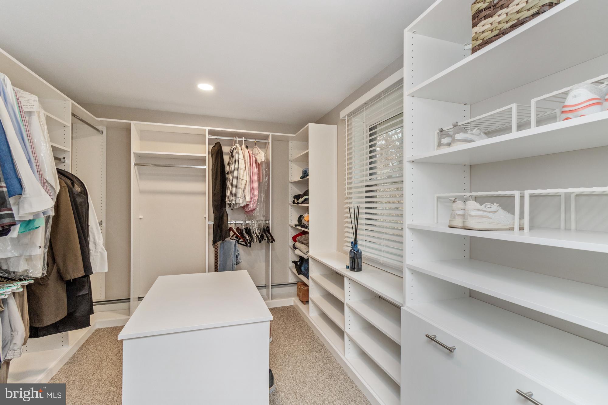 SOUTHLAND HILLS - Residential