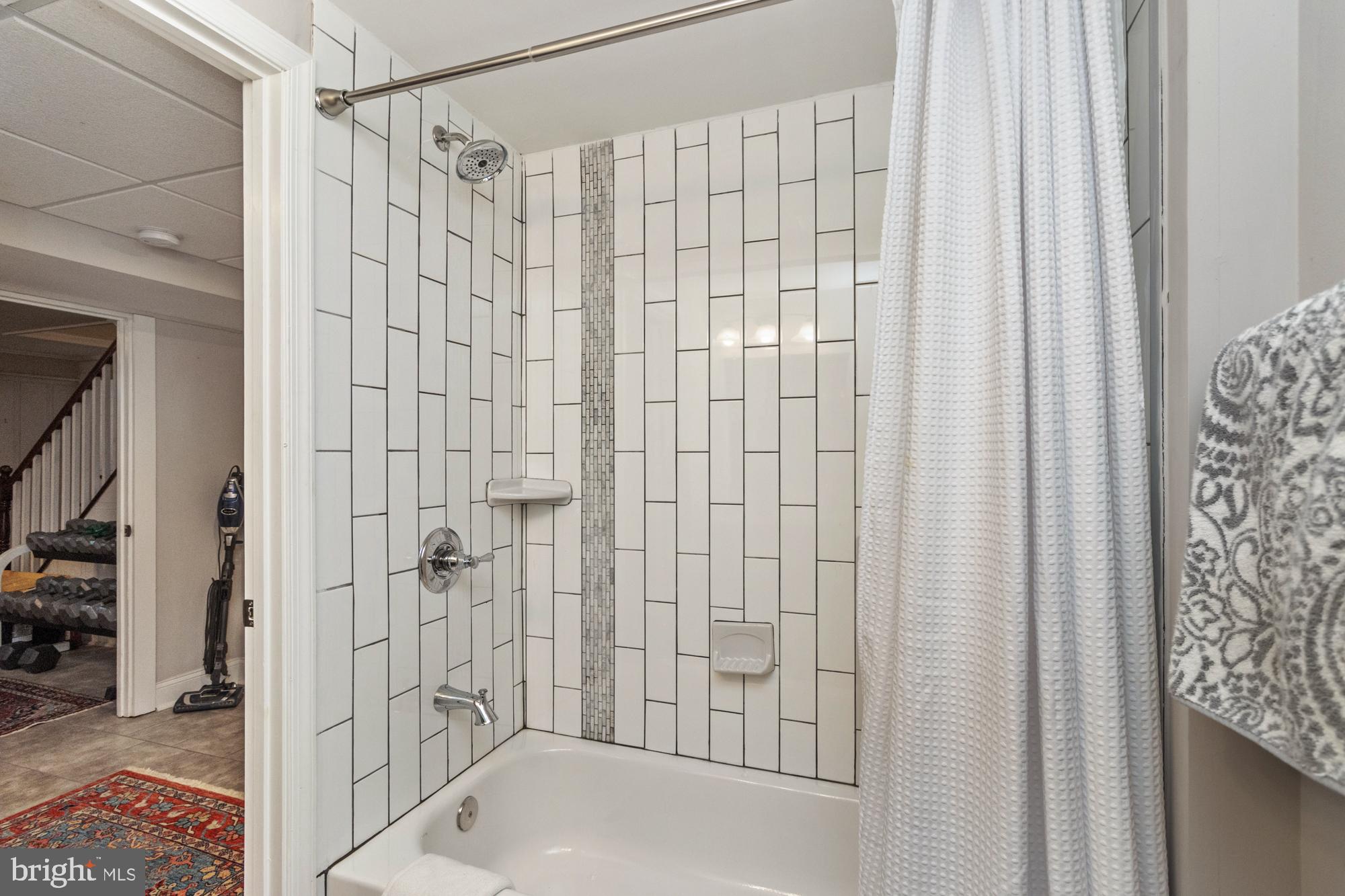 SOUTHLAND HILLS - Residential