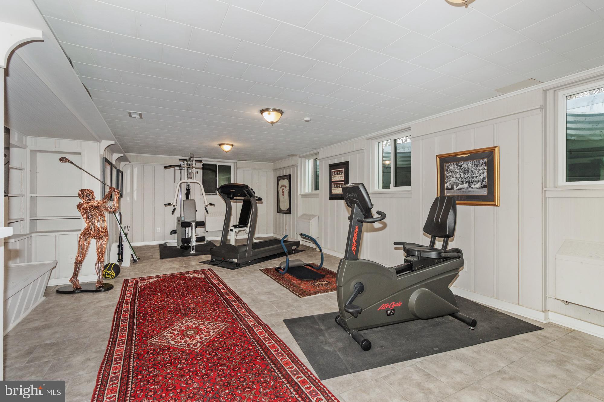 SOUTHLAND HILLS - Residential