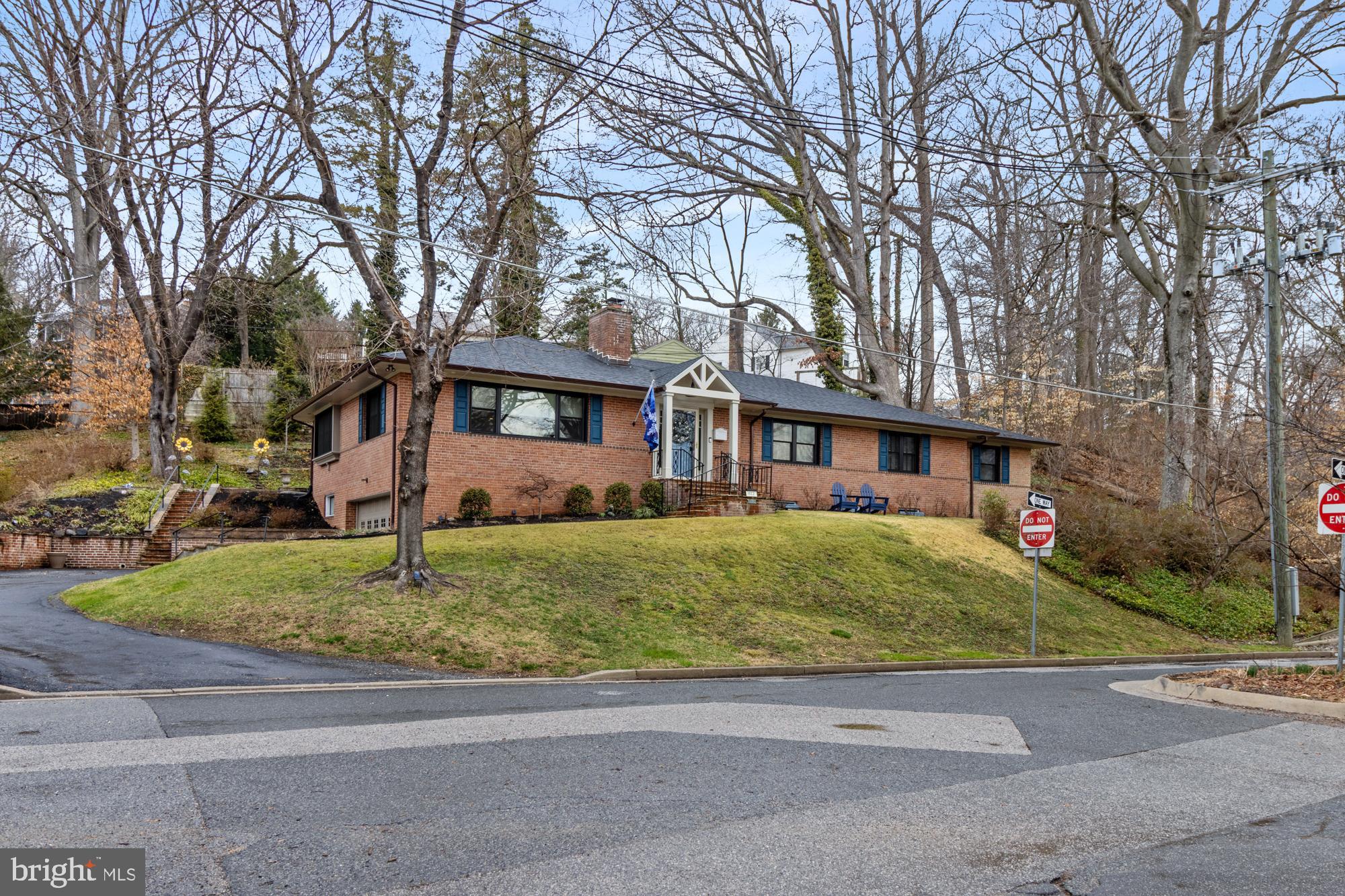 SOUTHLAND HILLS - Residential