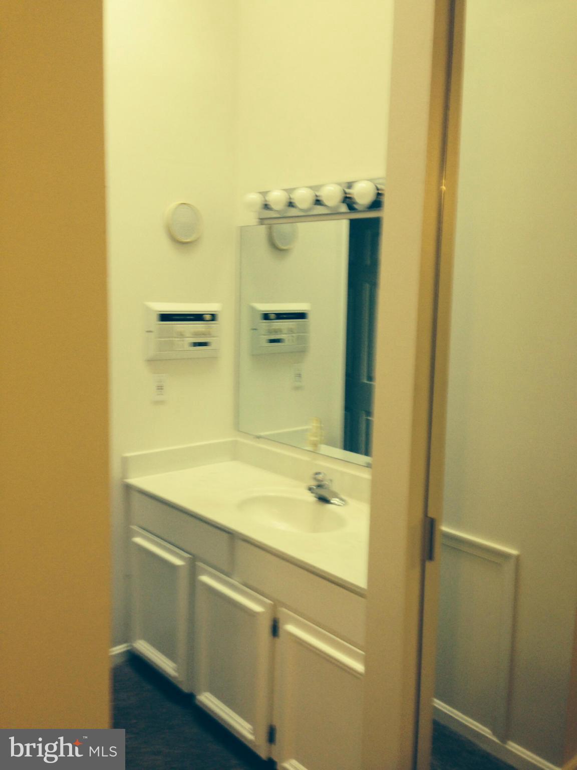 WOODSTREAM EAST PLAT ONE - Residential Lease