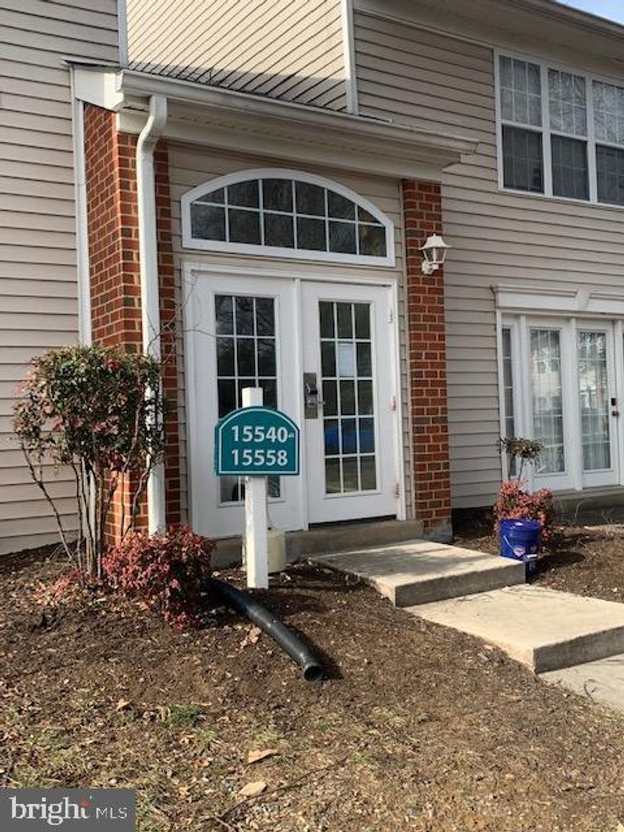 Beautiful condo with new carpeting, new fresh paint, nice modern kitchen with stainless steal appliances, complete privacy overlooking greenery and no noisy parking lot.  On main level so no walking up and down the stairs. Close to shopping, schools, and major transportation routes.  Please no pets and no smokers. Thank you..