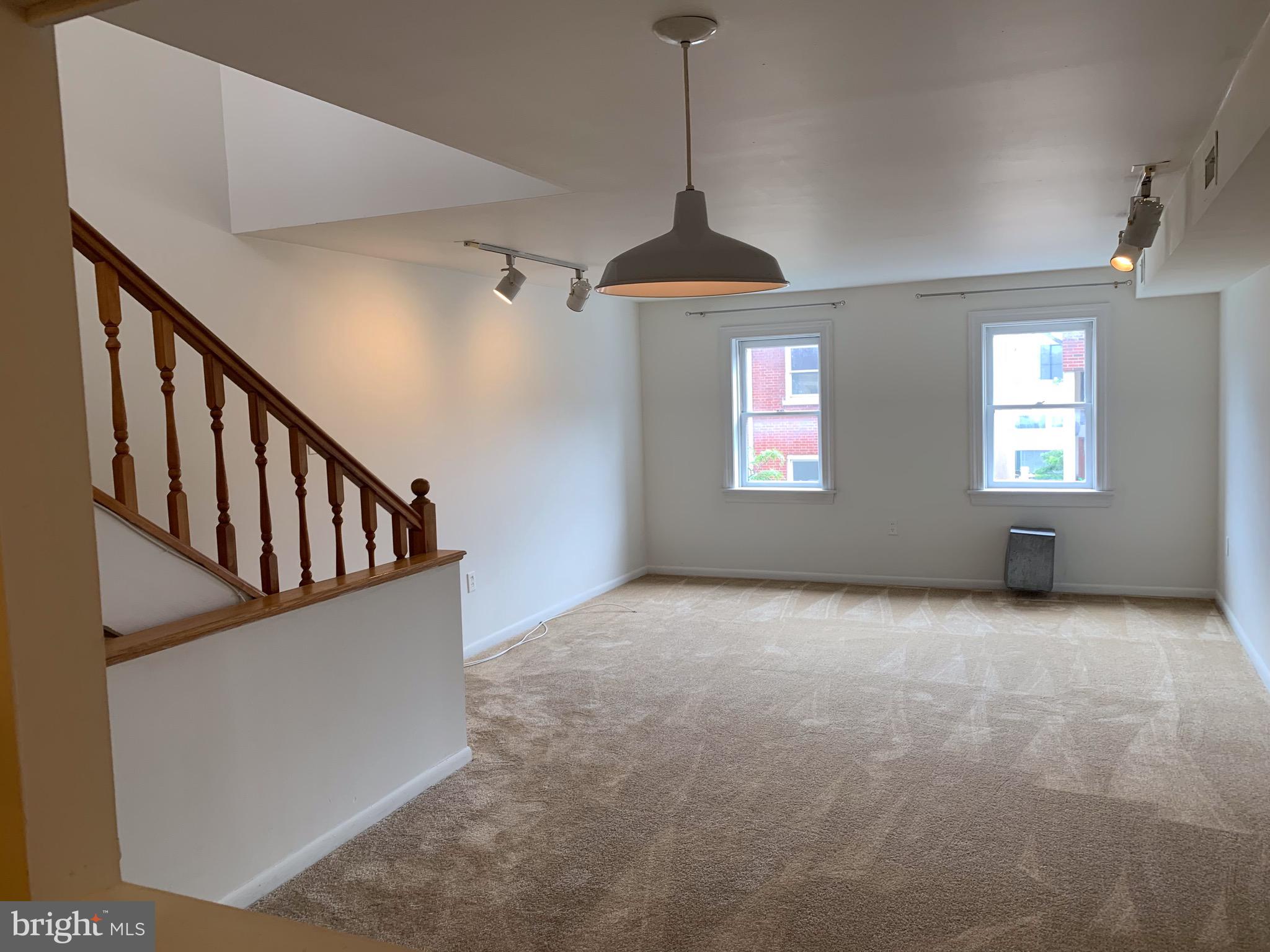 1211 LOCUST STREET 3F
