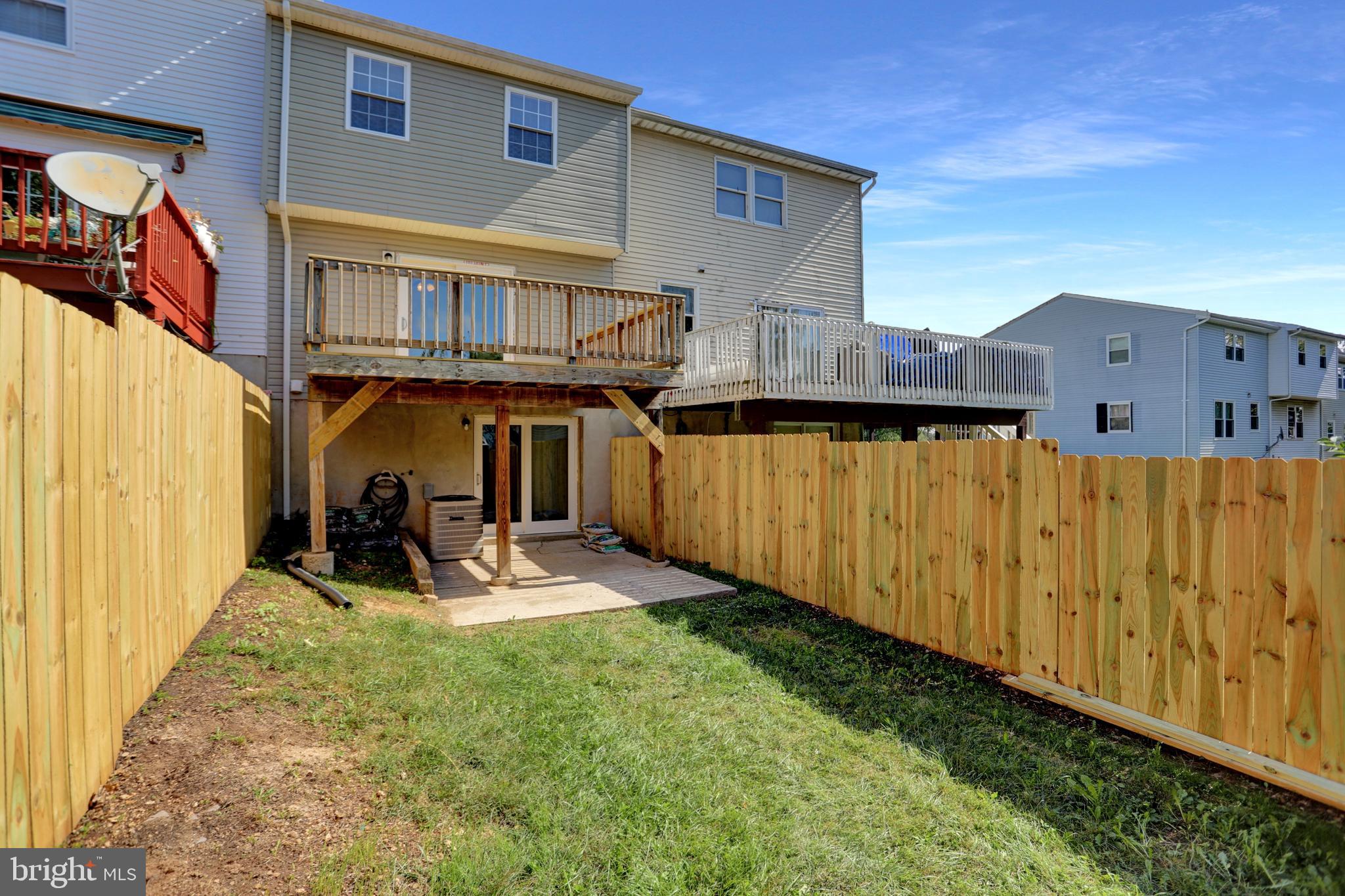 HARFORD SQUARE - Residential