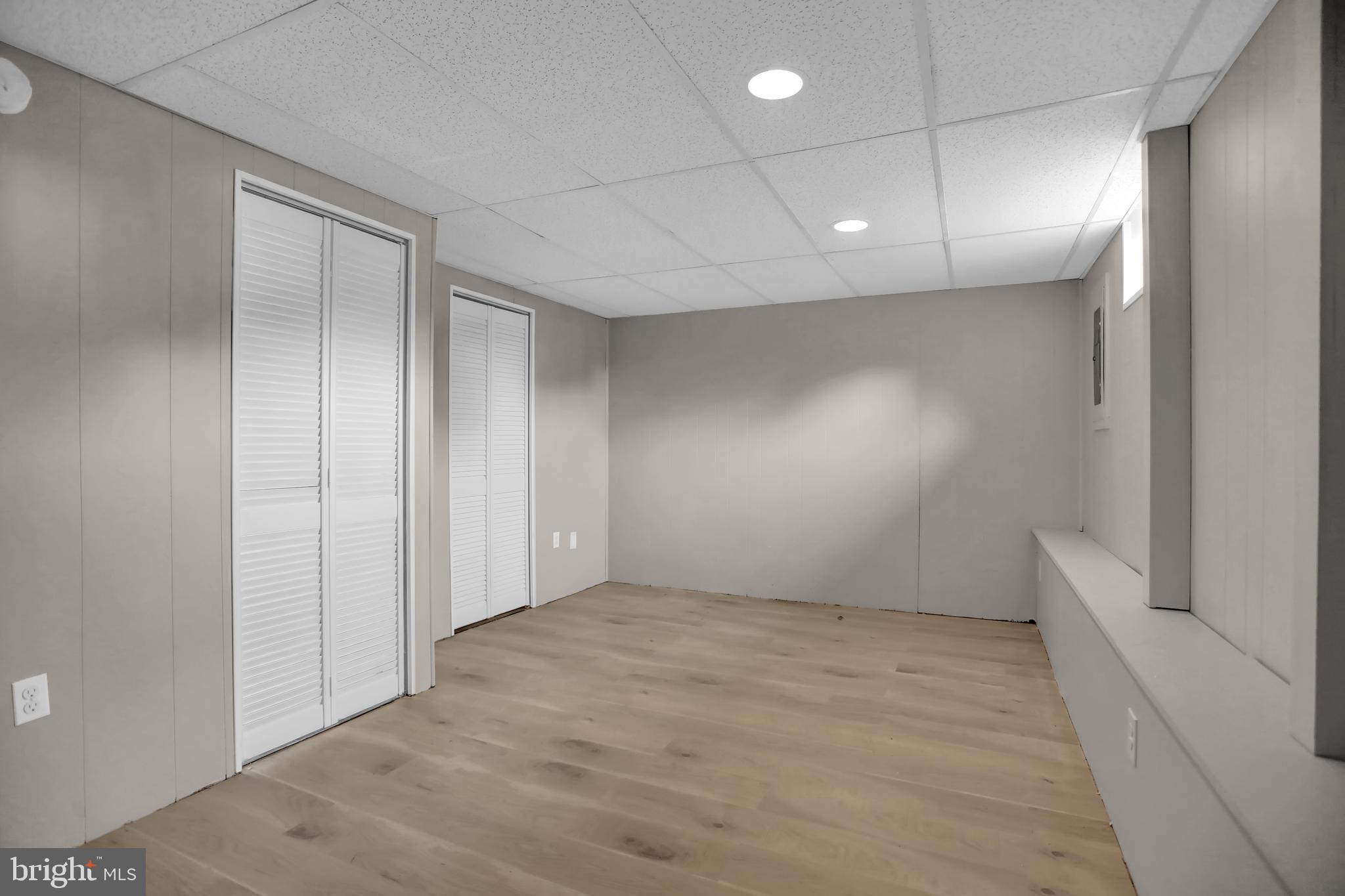 HARFORD SQUARE - Residential