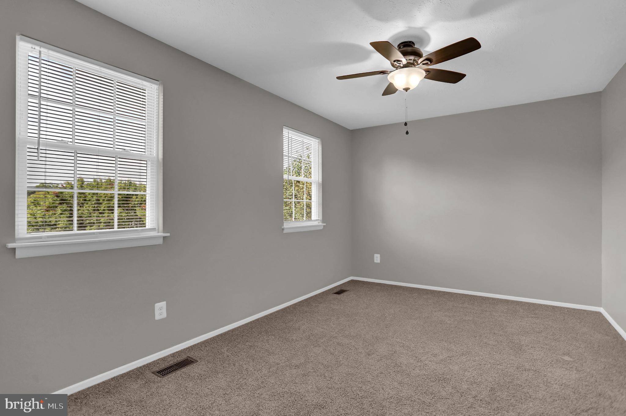 HARFORD SQUARE - Residential