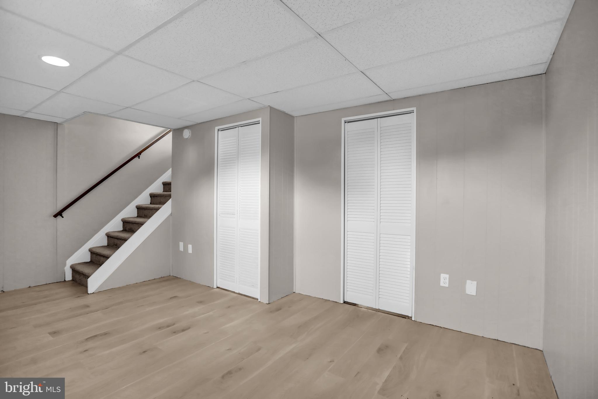 HARFORD SQUARE - Residential