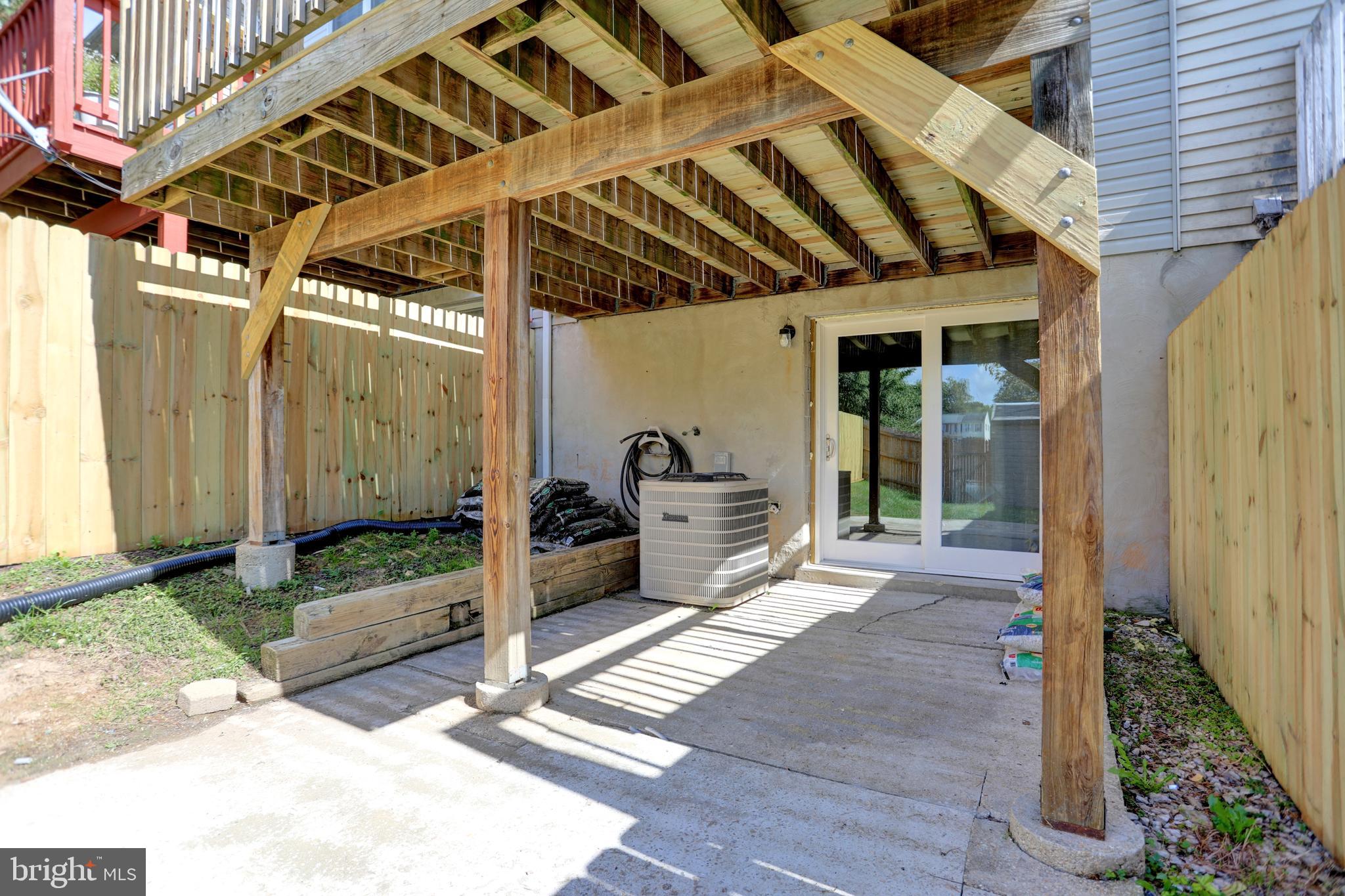 HARFORD SQUARE - Residential