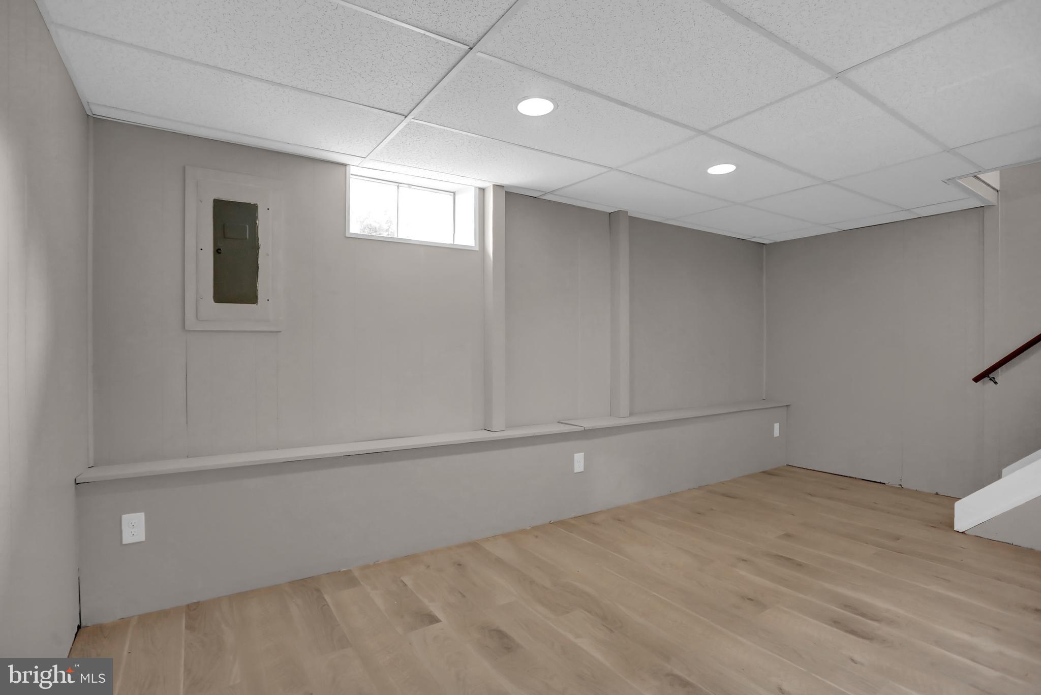 HARFORD SQUARE - Residential