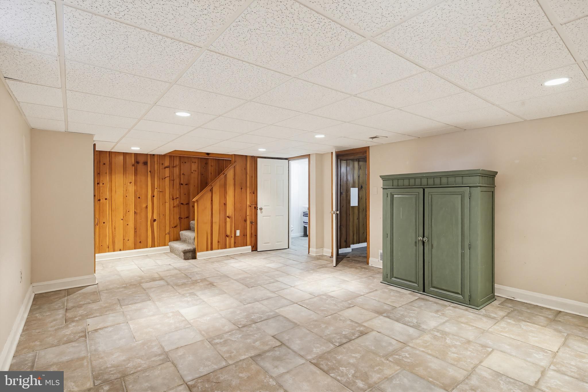 LOCH RAVEN MANOR - Residential