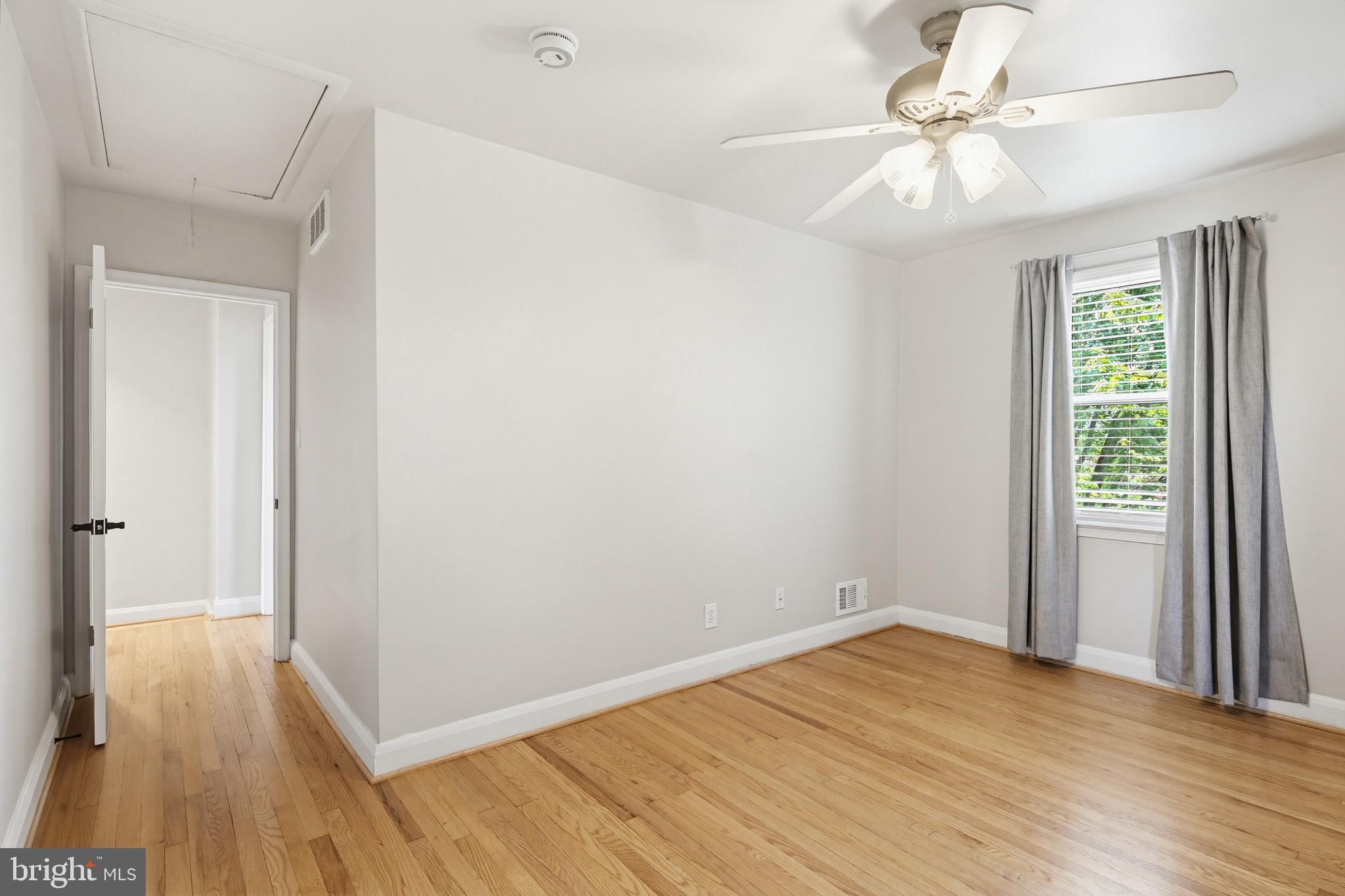 LOCH RAVEN MANOR - Residential