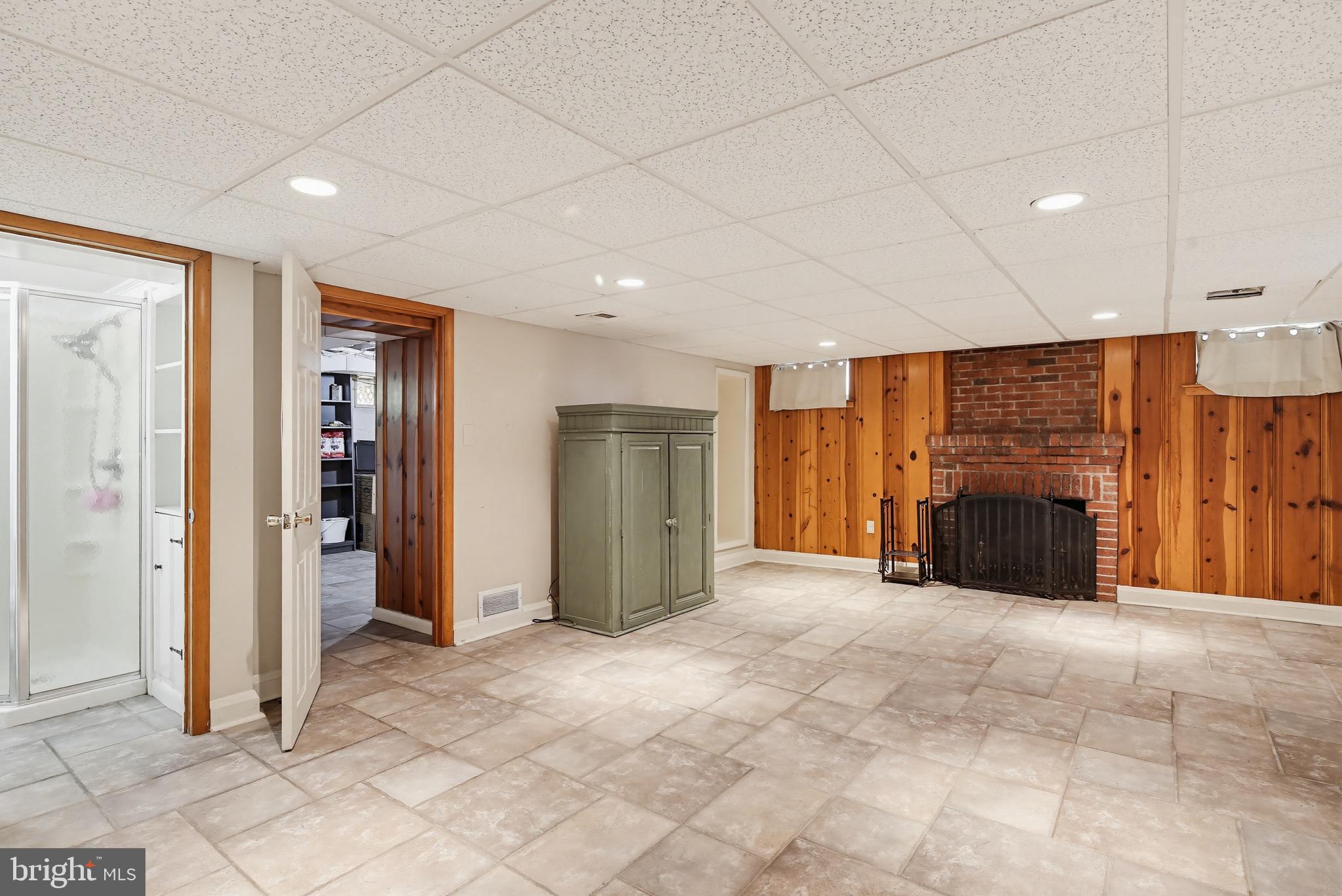 LOCH RAVEN MANOR - Residential