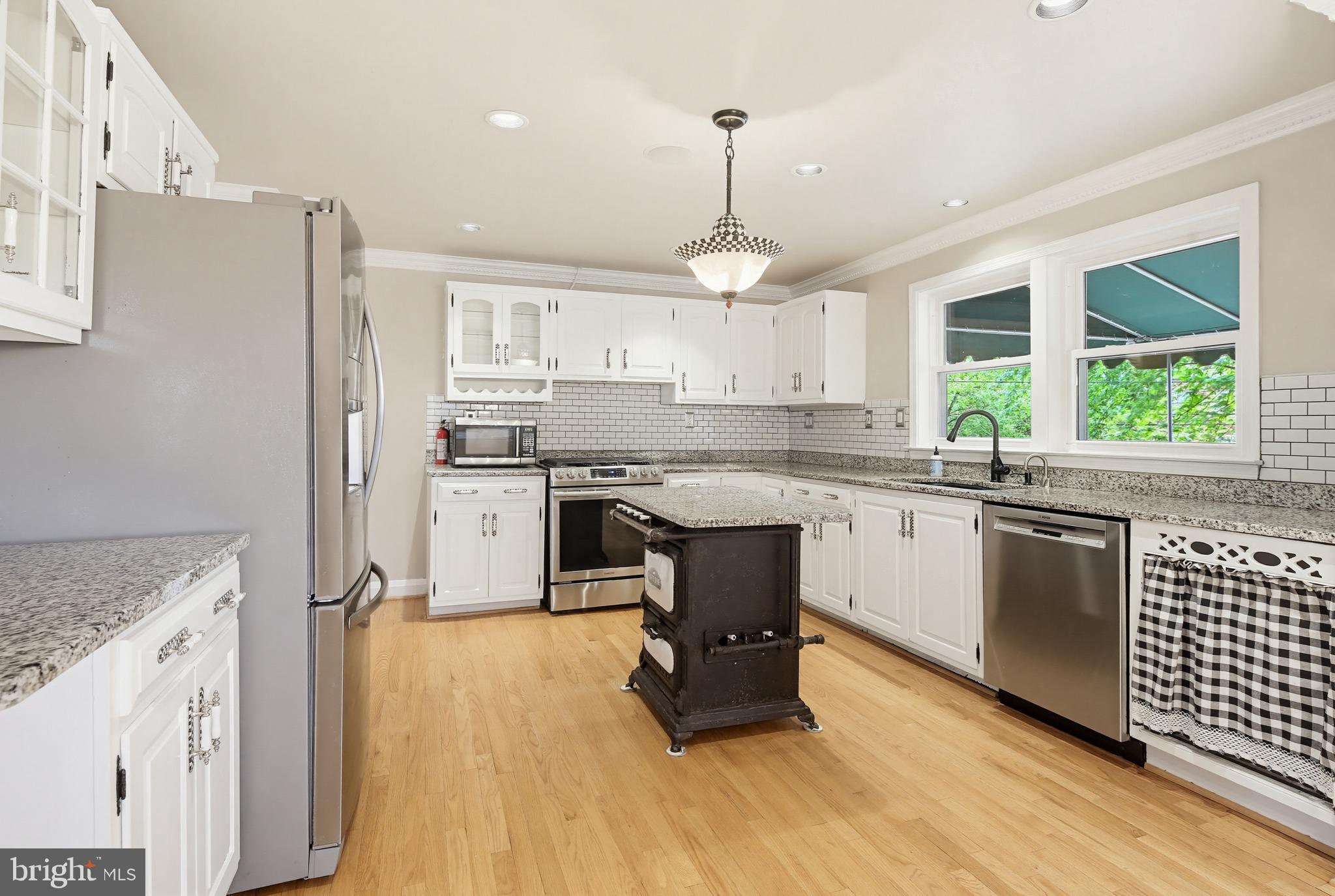 LOCH RAVEN MANOR - Residential