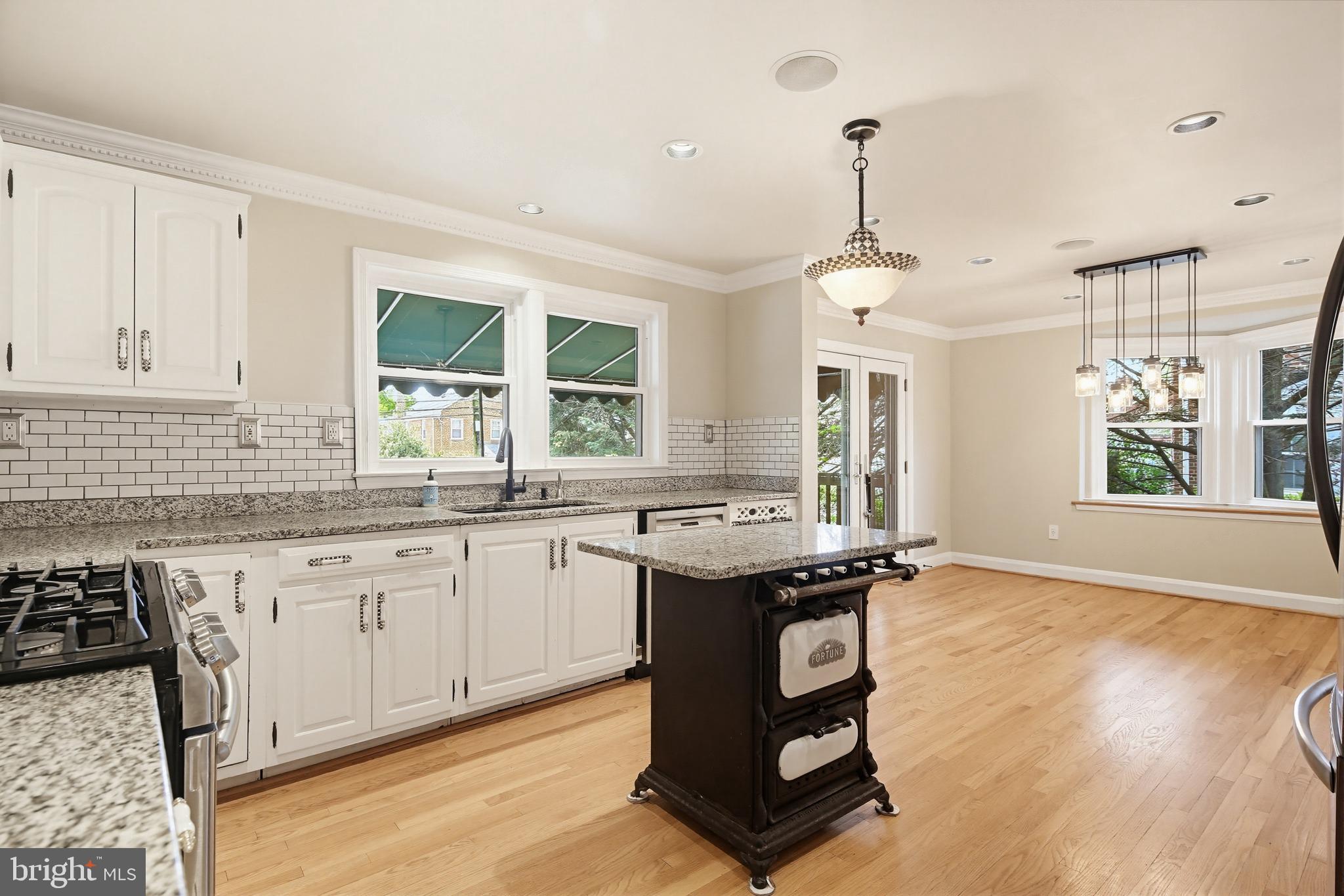 LOCH RAVEN MANOR - Residential