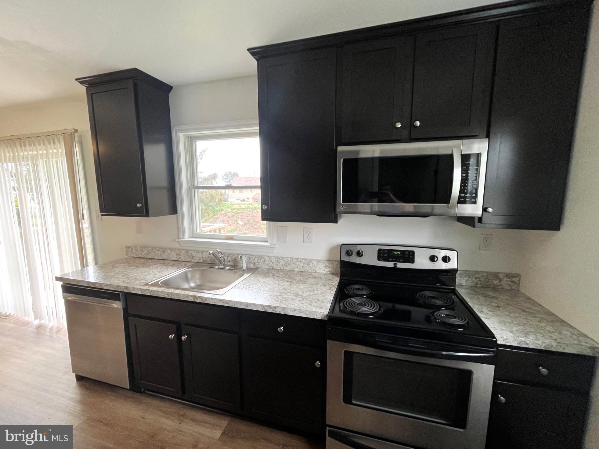 GREEN MDWS - Residential