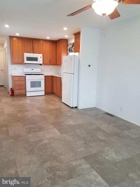 Homes For Sale - 852 Us Route 1 Highway #004<br/> EDISON, NJ 08817