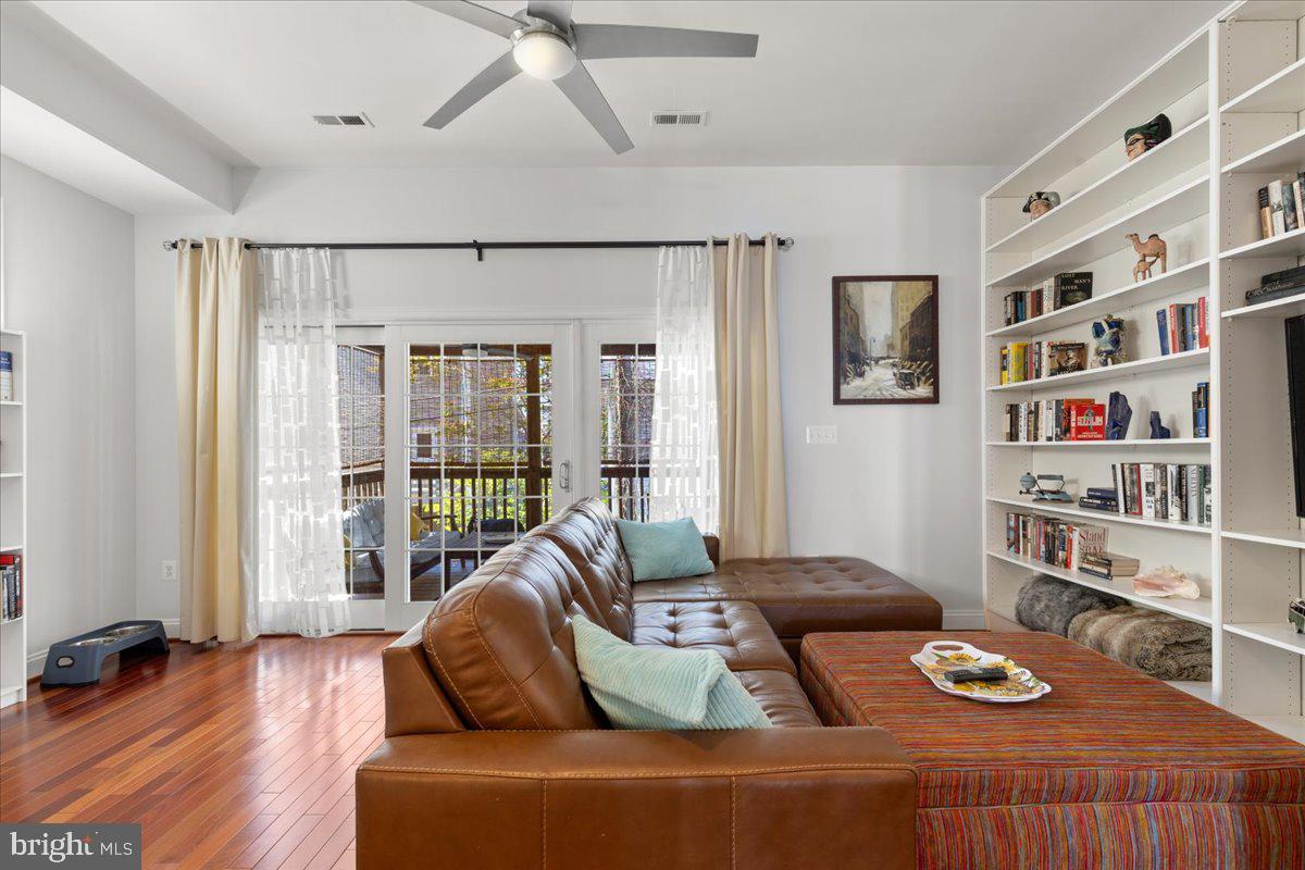 NORTH CHESAPEAKE BEACH - Residential