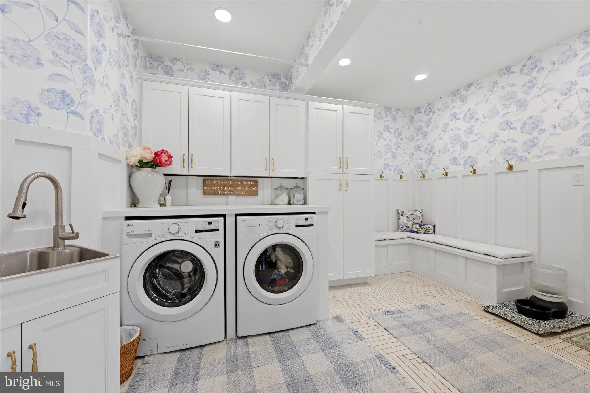 AUBURN HILLS - Residential