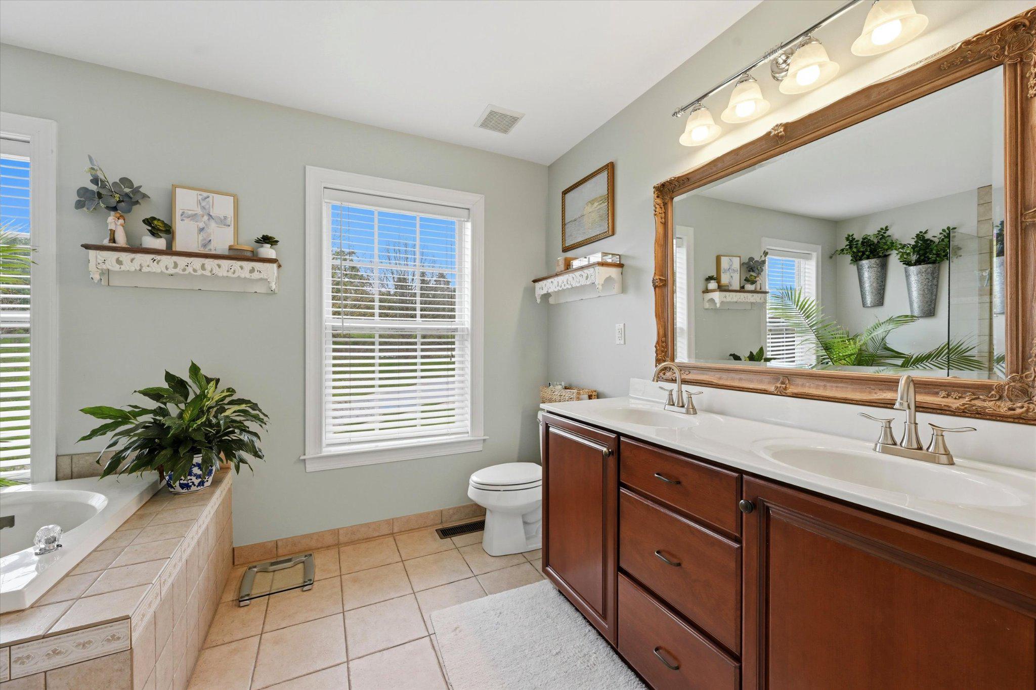 AUBURN HILLS - Residential