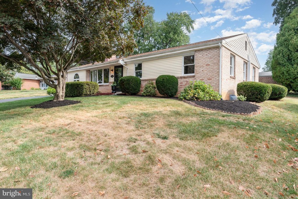 Photo of 311 Mount Allen Dr, MECHANICSBURG, PA 17055 (MLS # PACB2046644)