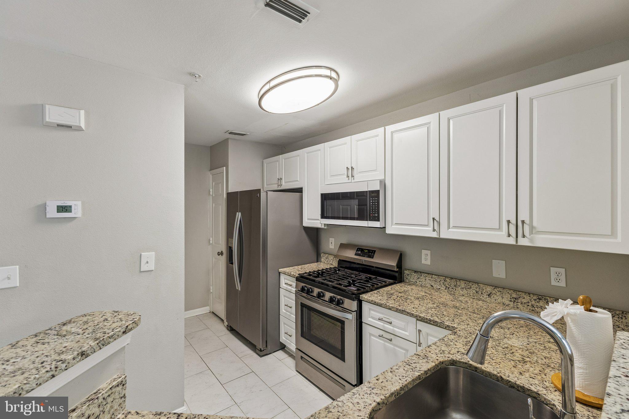 4542 SUPERIOR SQUARE