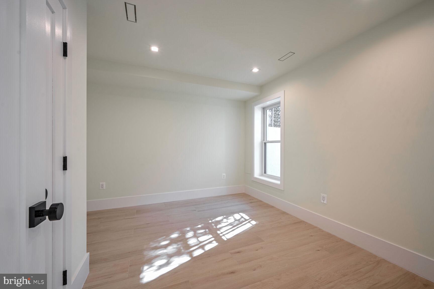 BURLEITH - Residential