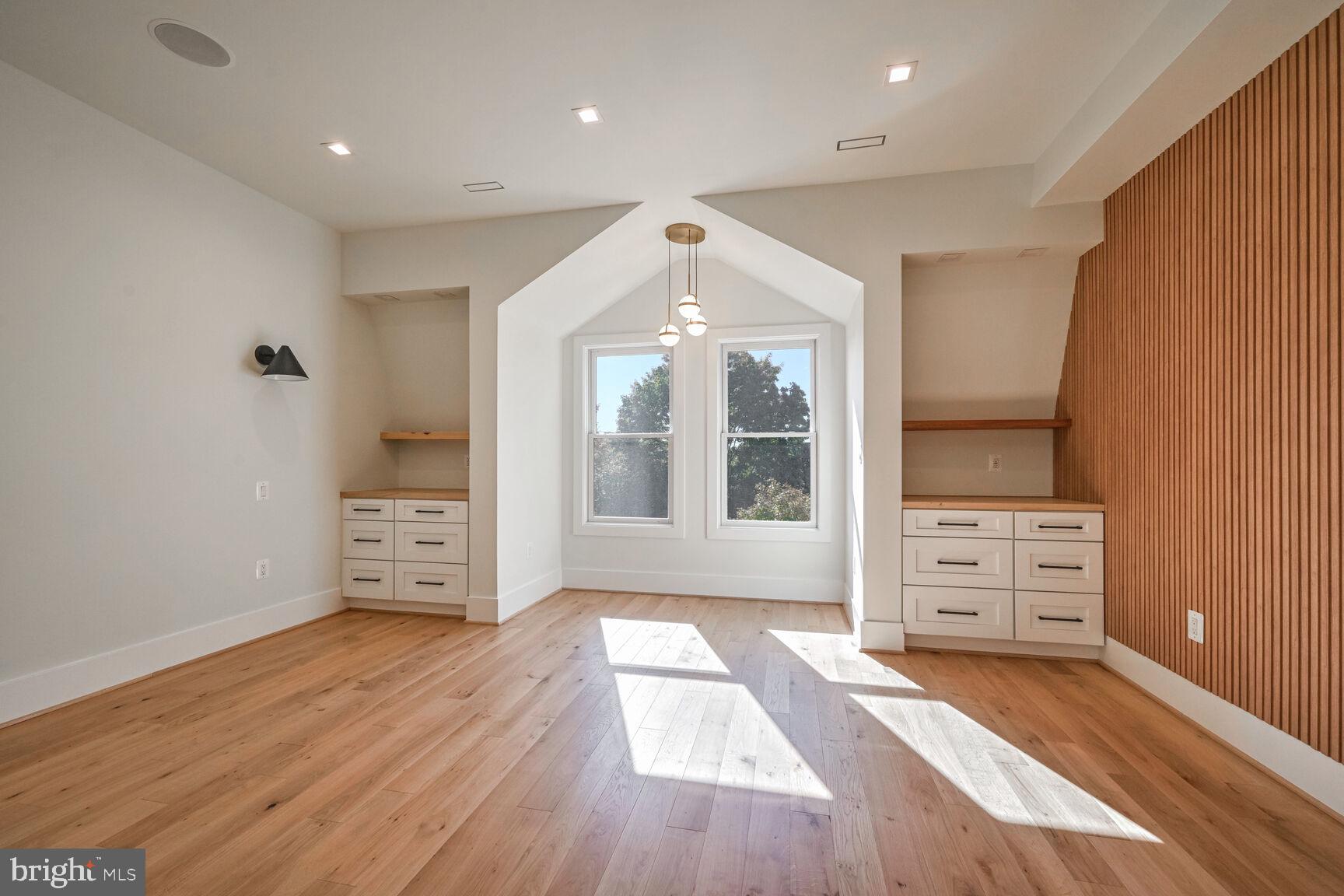 BURLEITH - Residential