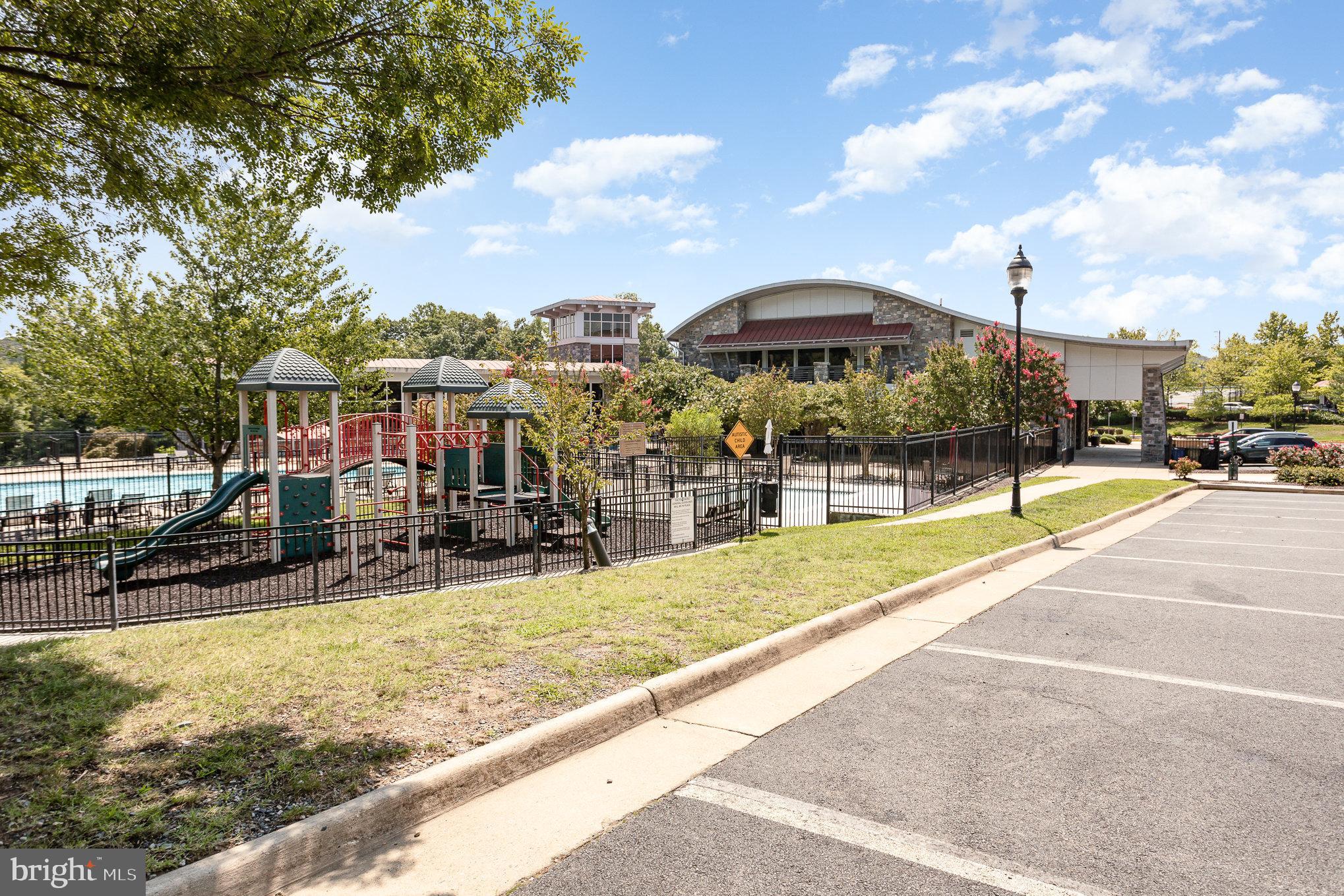 POTOMAC CLUB - Residential