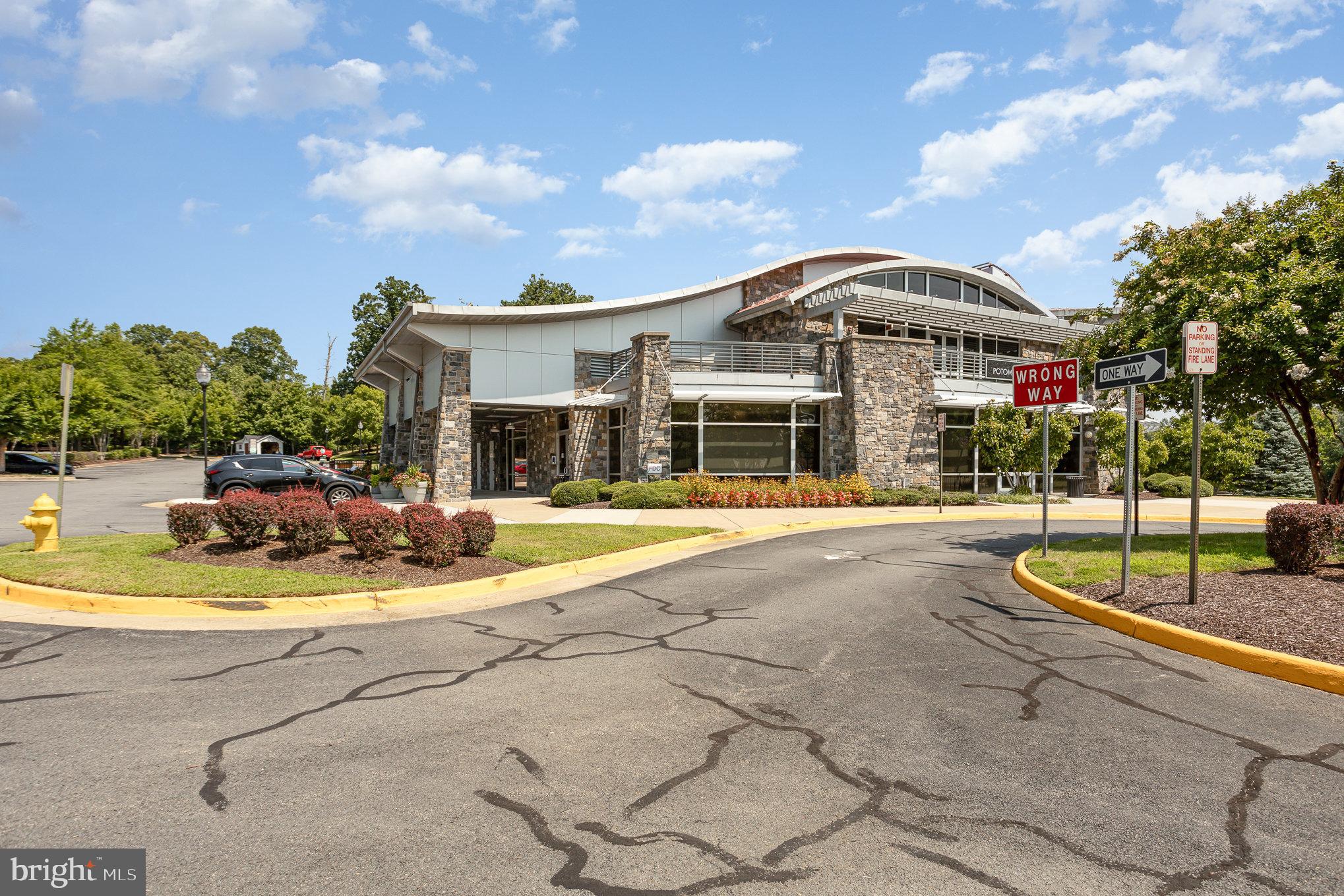 POTOMAC CLUB - Residential