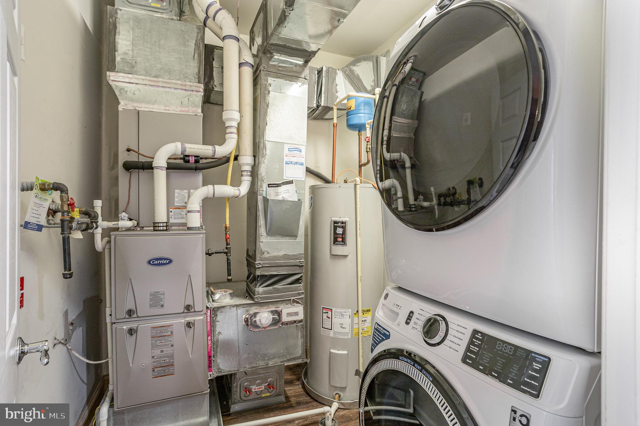 POTOMAC CLUB - Residential