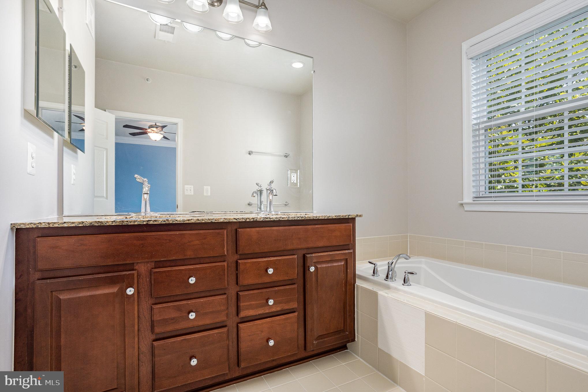 POTOMAC CLUB - Residential