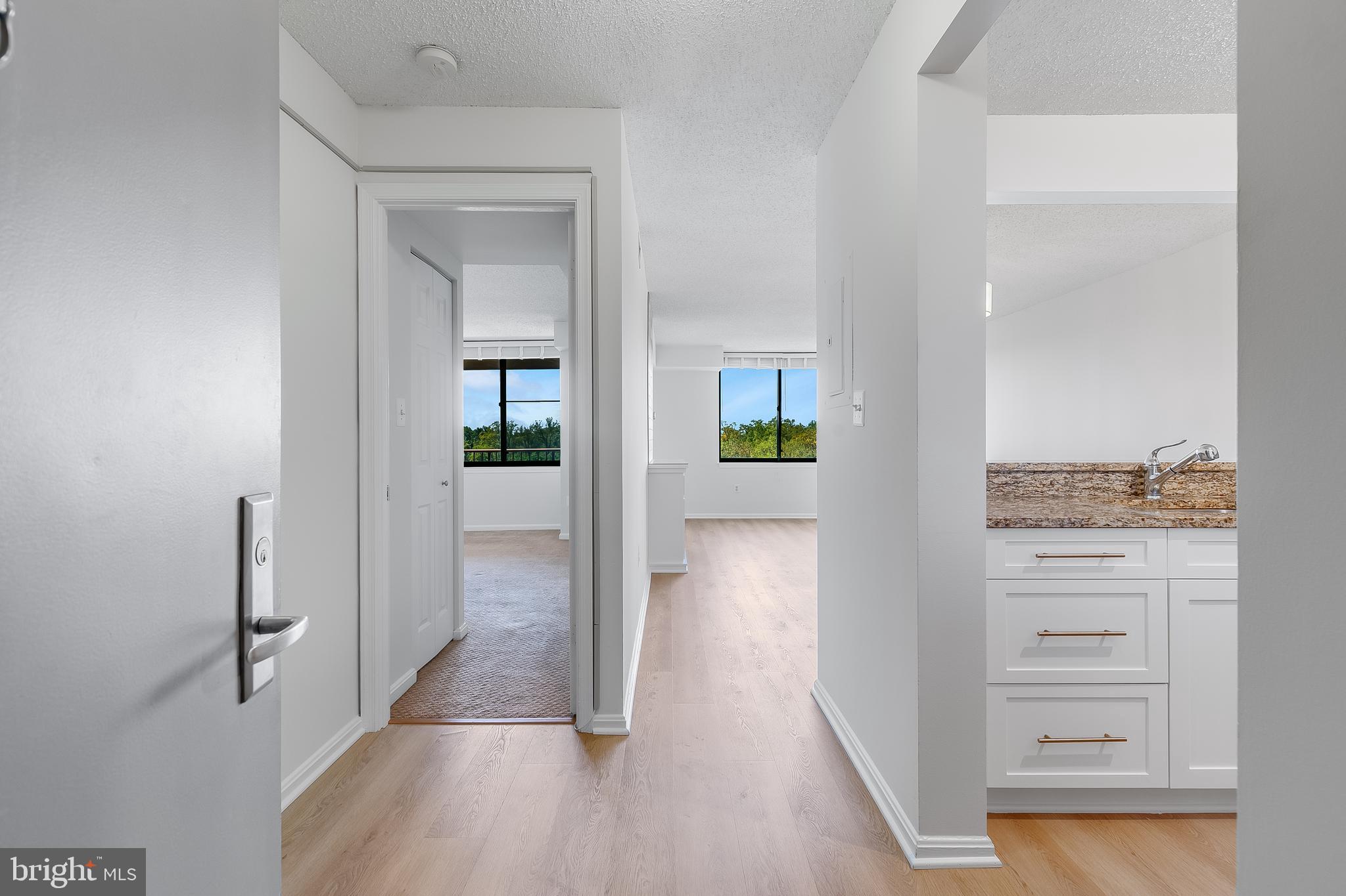 10101 GROSVENOR PLACE 1519