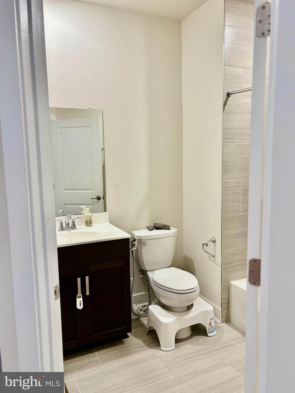 LOCHIEL FARM - Residential Lease