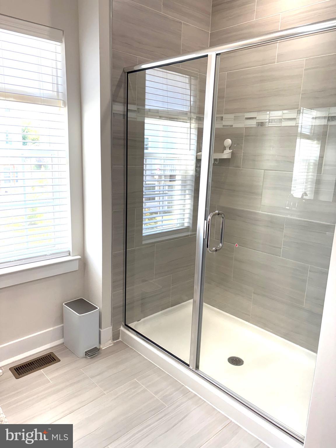 LOCHIEL FARM - Residential Lease