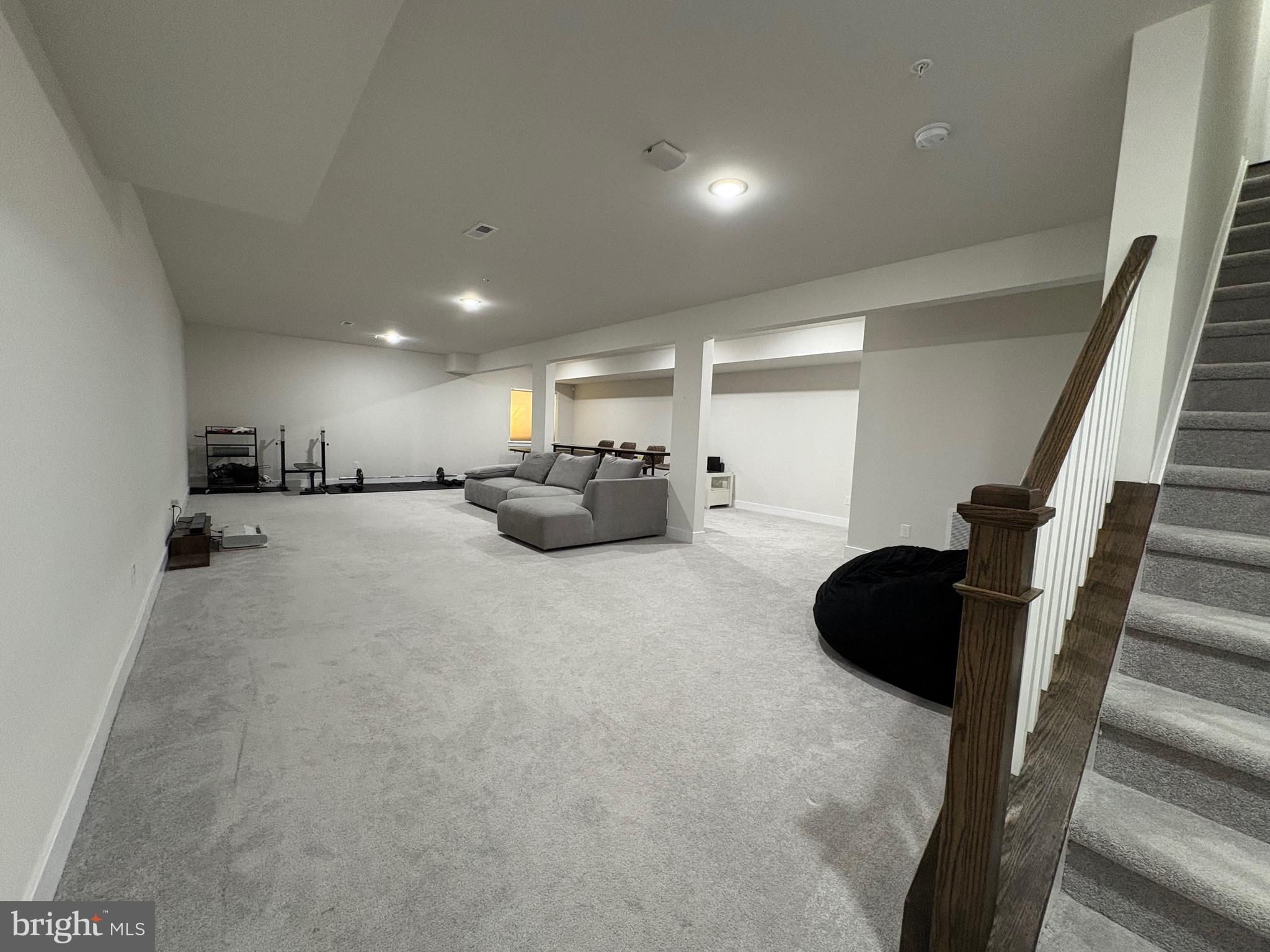 LOCHIEL FARM - Residential Lease