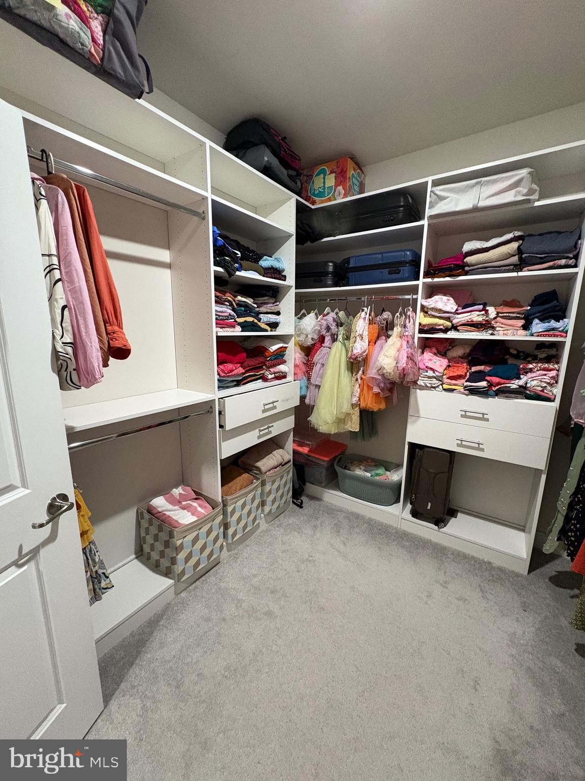 LOCHIEL FARM - Residential Lease