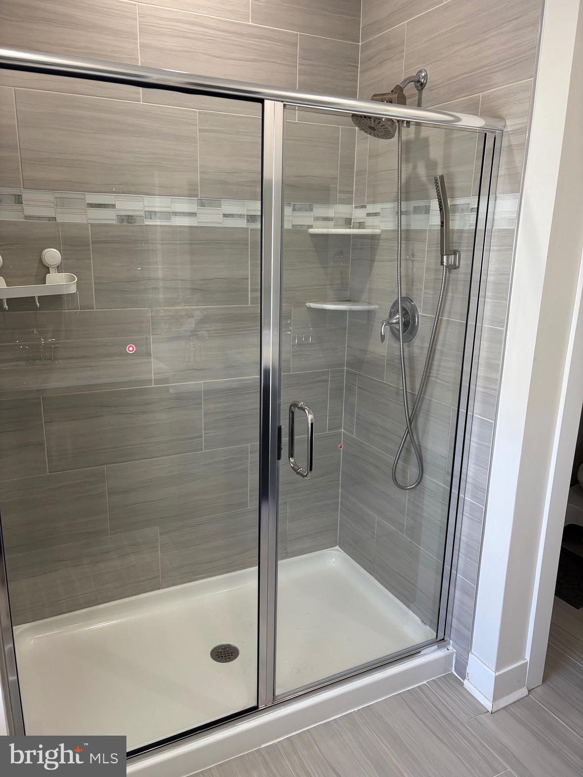 LOCHIEL FARM - Residential Lease