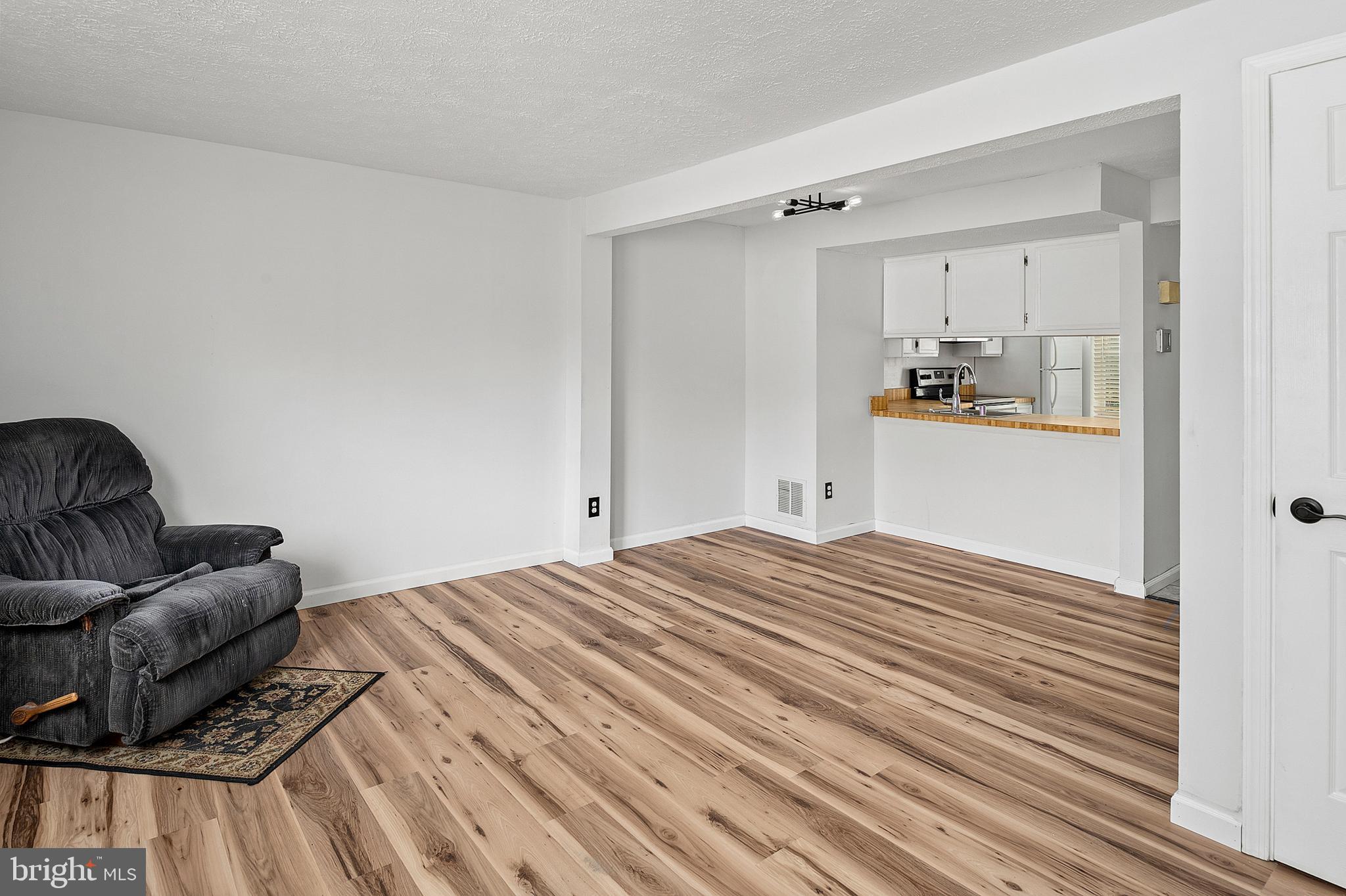 HARMANS WOODS - Residential