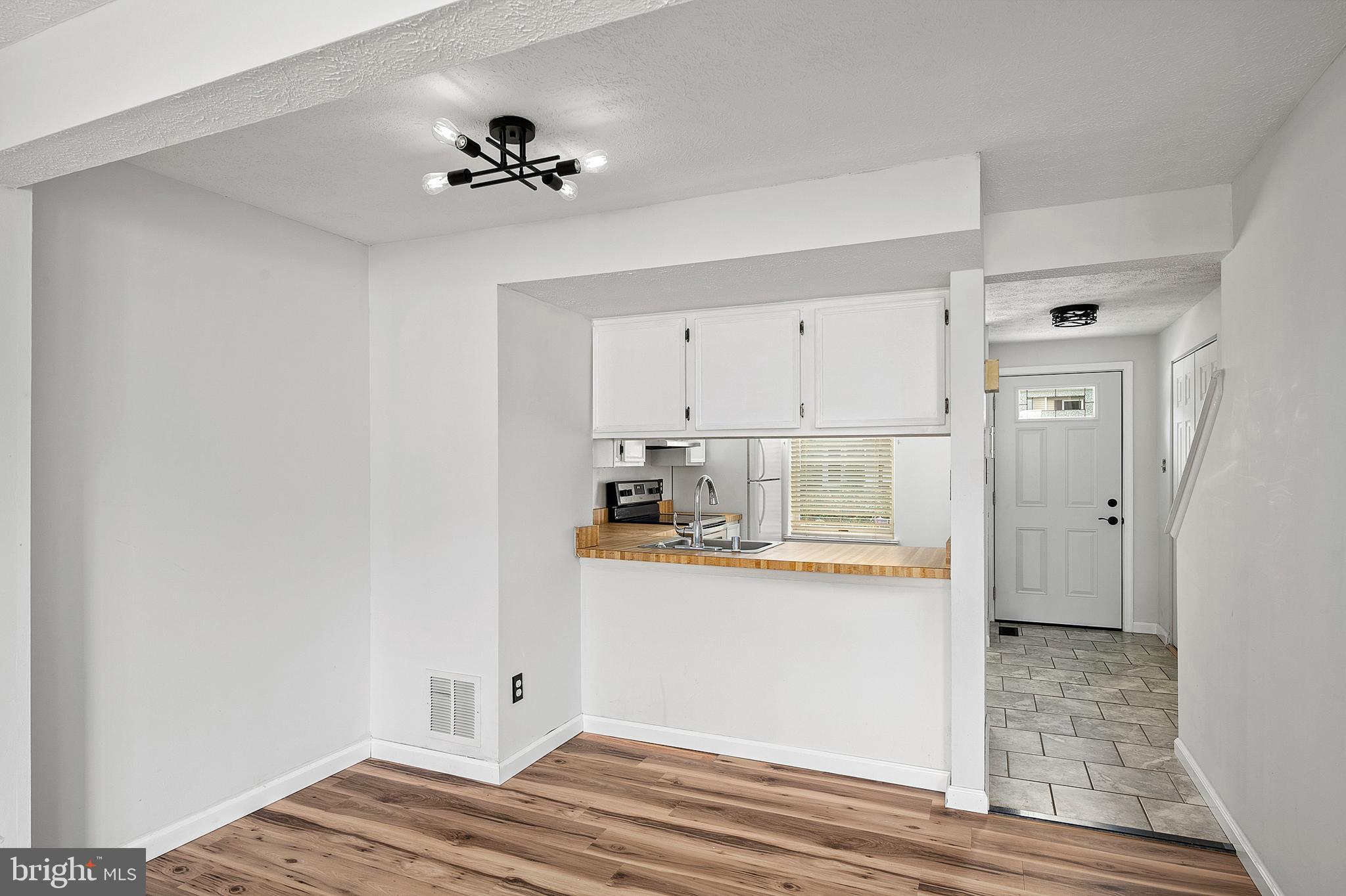 HARMANS WOODS - Residential