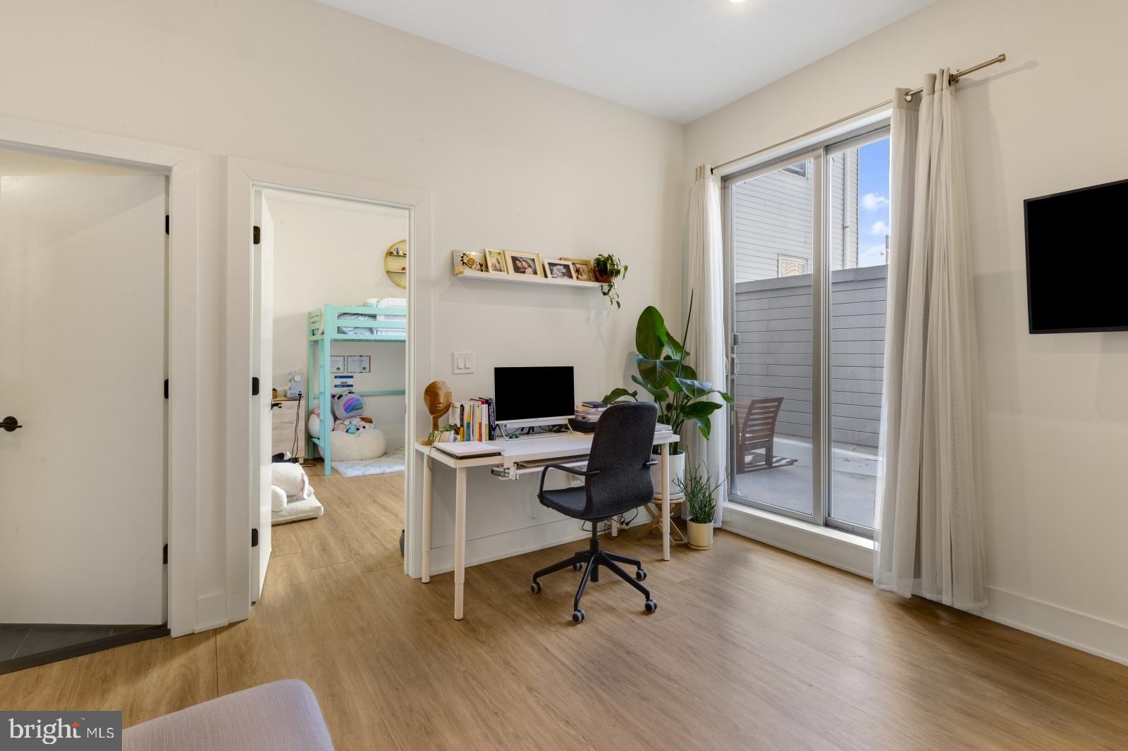 EAST PASSYUNK CROSSING - Residential Lease