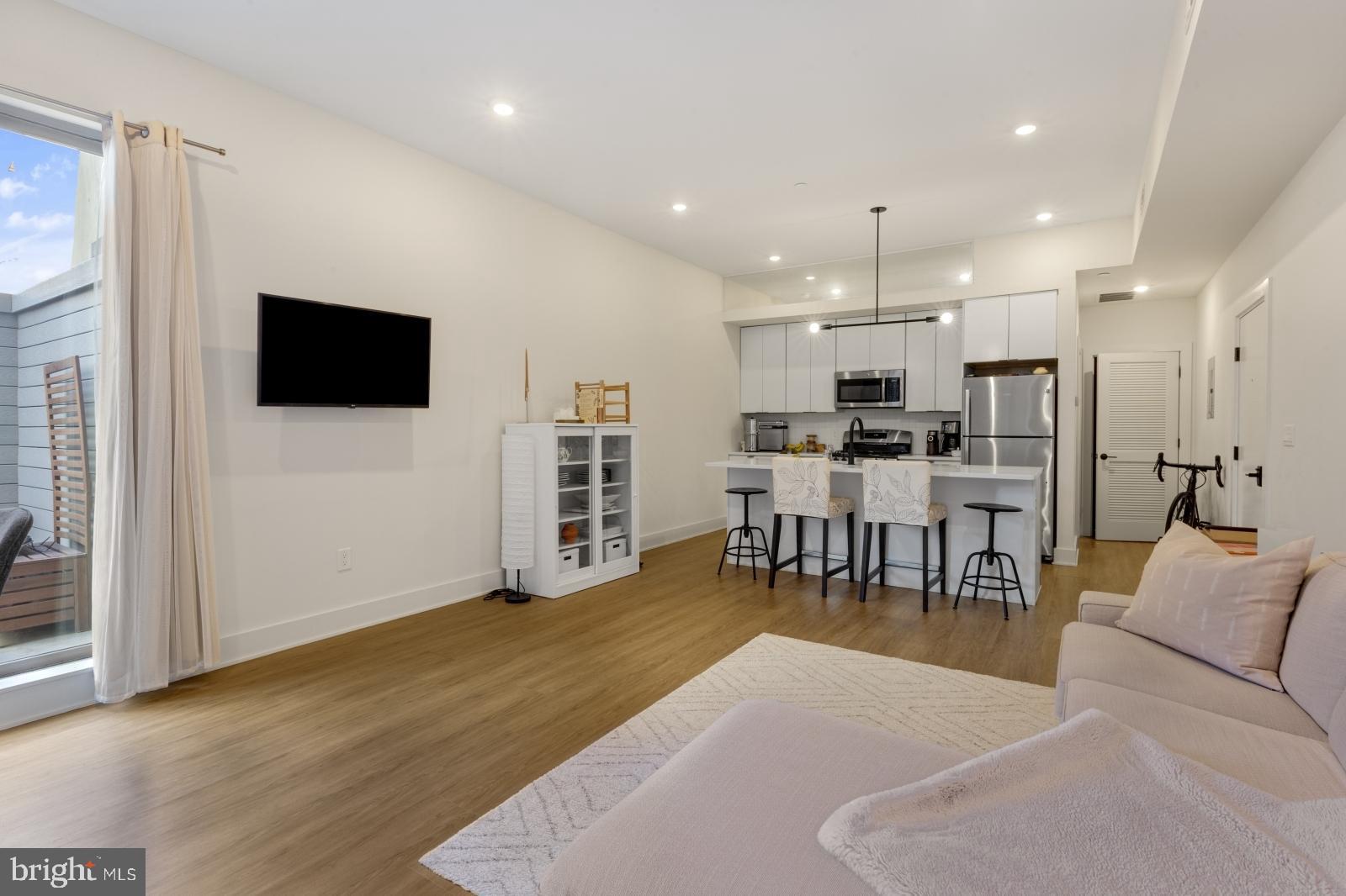 EAST PASSYUNK CROSSING - Residential Lease